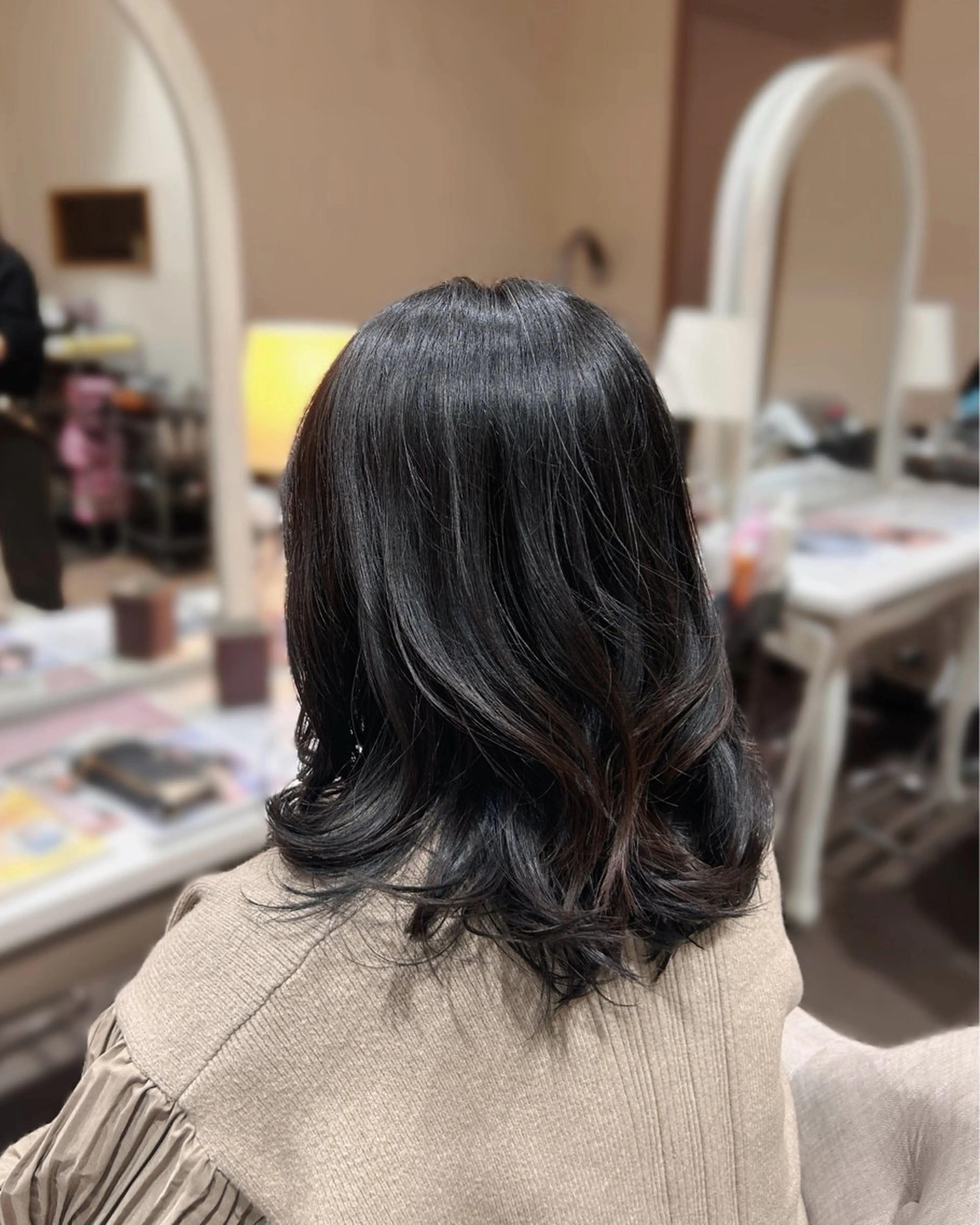 ミディアム 小島 瑚白のヘアスタイル