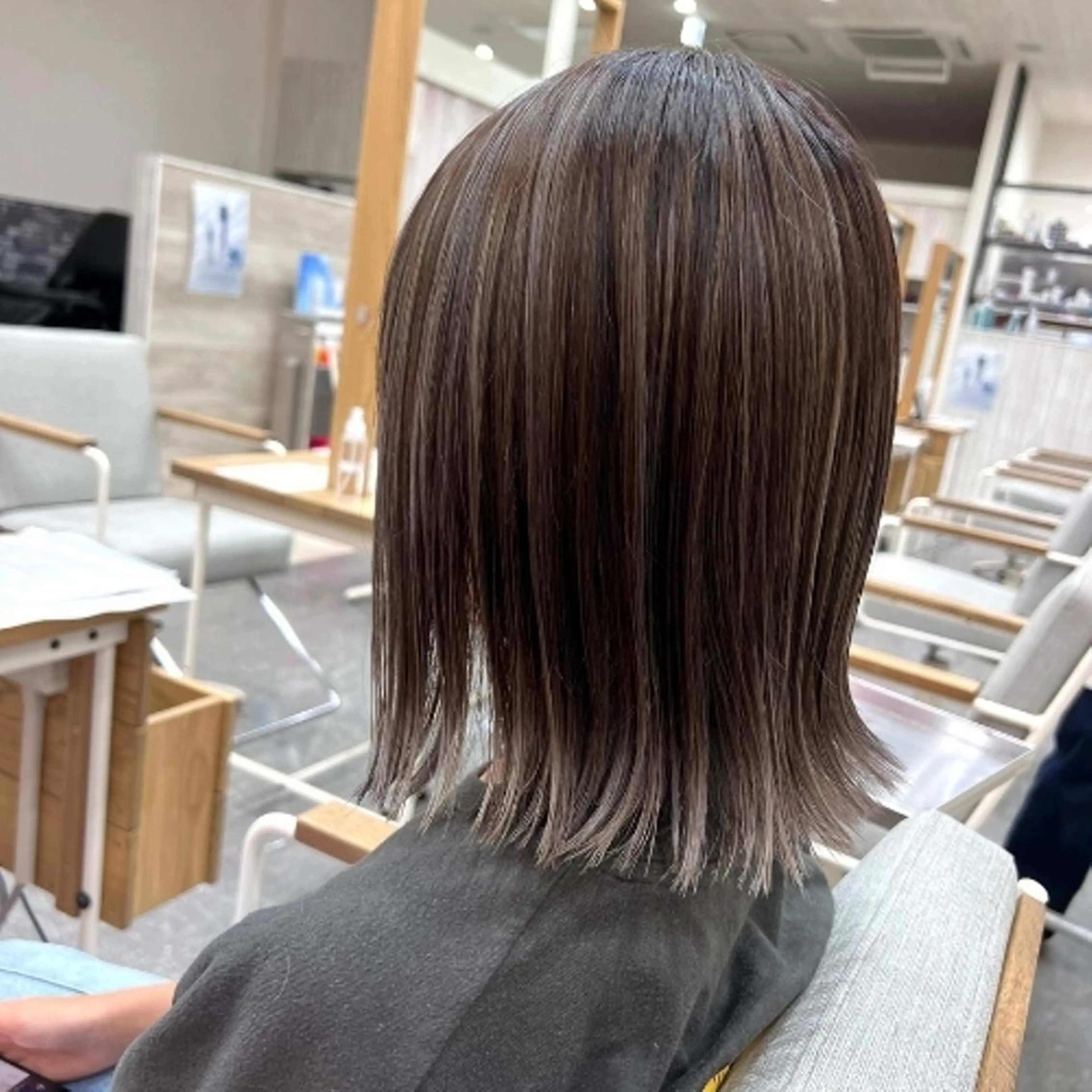 ミディアム カラー ヘアケアサロン MAIN[メイン]のヘアスタイル