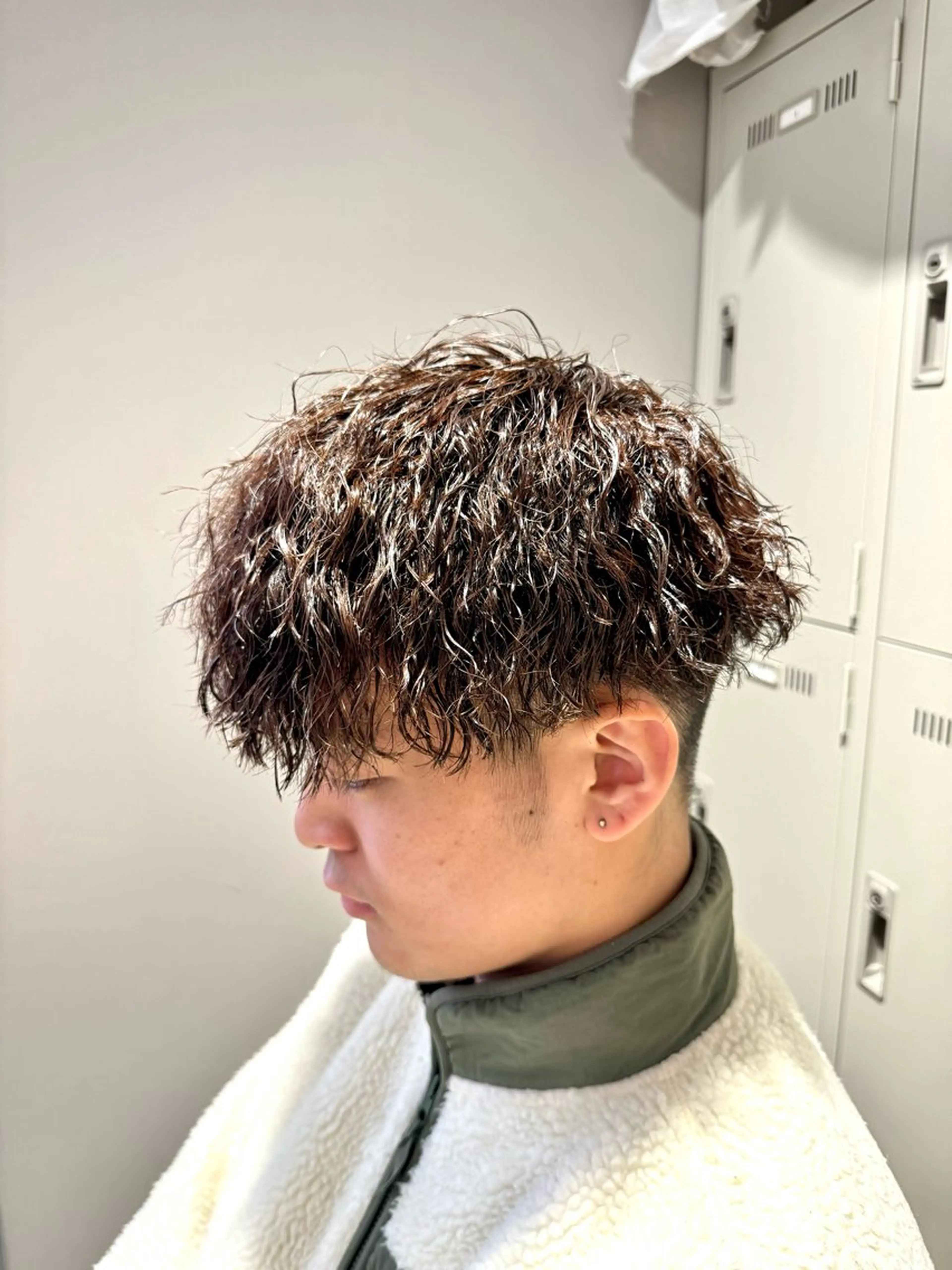 ショート パーマ ヘアアレンジ メンズ メンズパーマ 艶カラー の達人のヘアスタイル