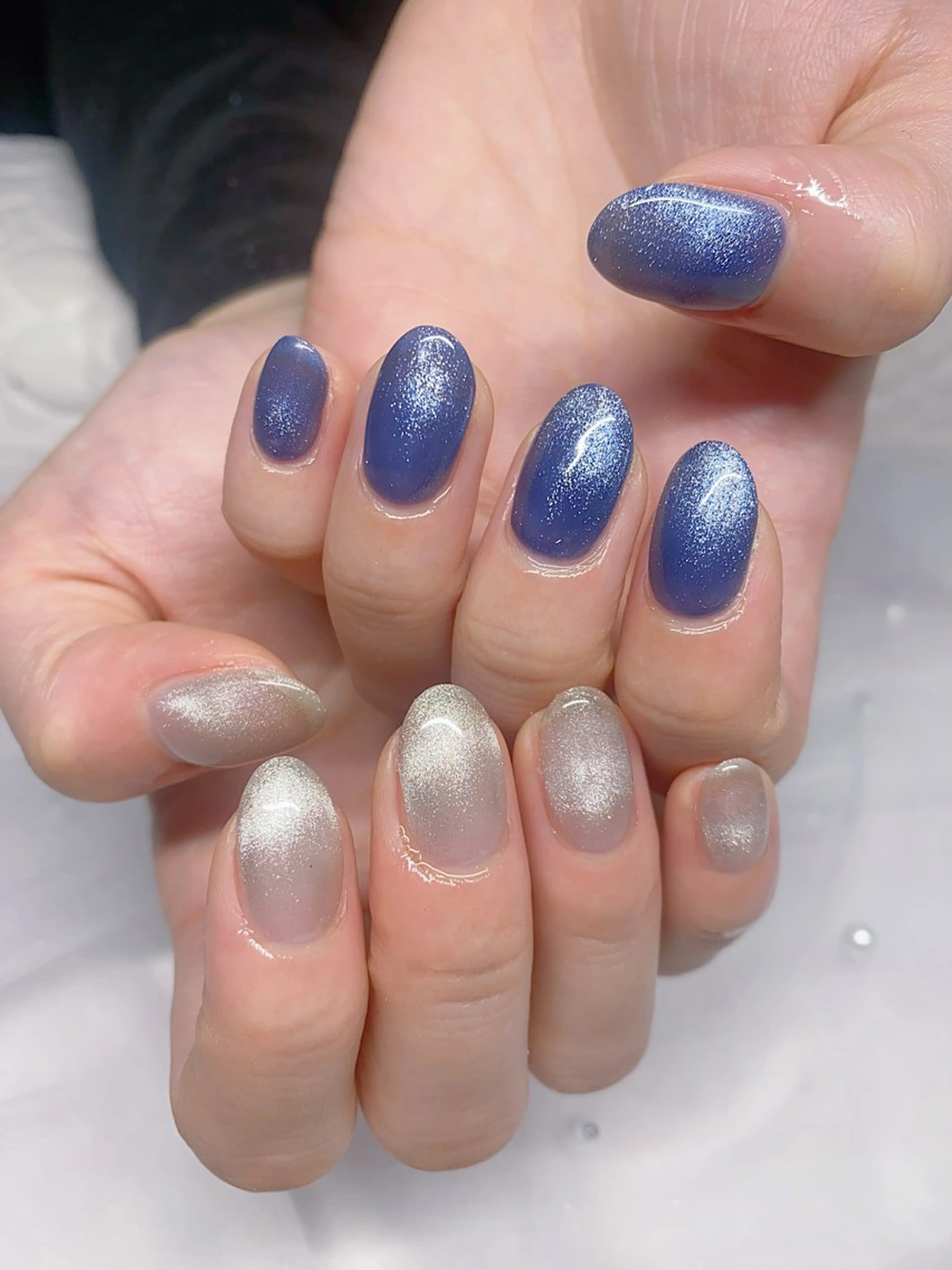 ネイル マグネットネイル ネイビー シルバー ハンドネイル Jasmine nailsalon所属・ジャスミン ネイルサロンのネイルデザイン