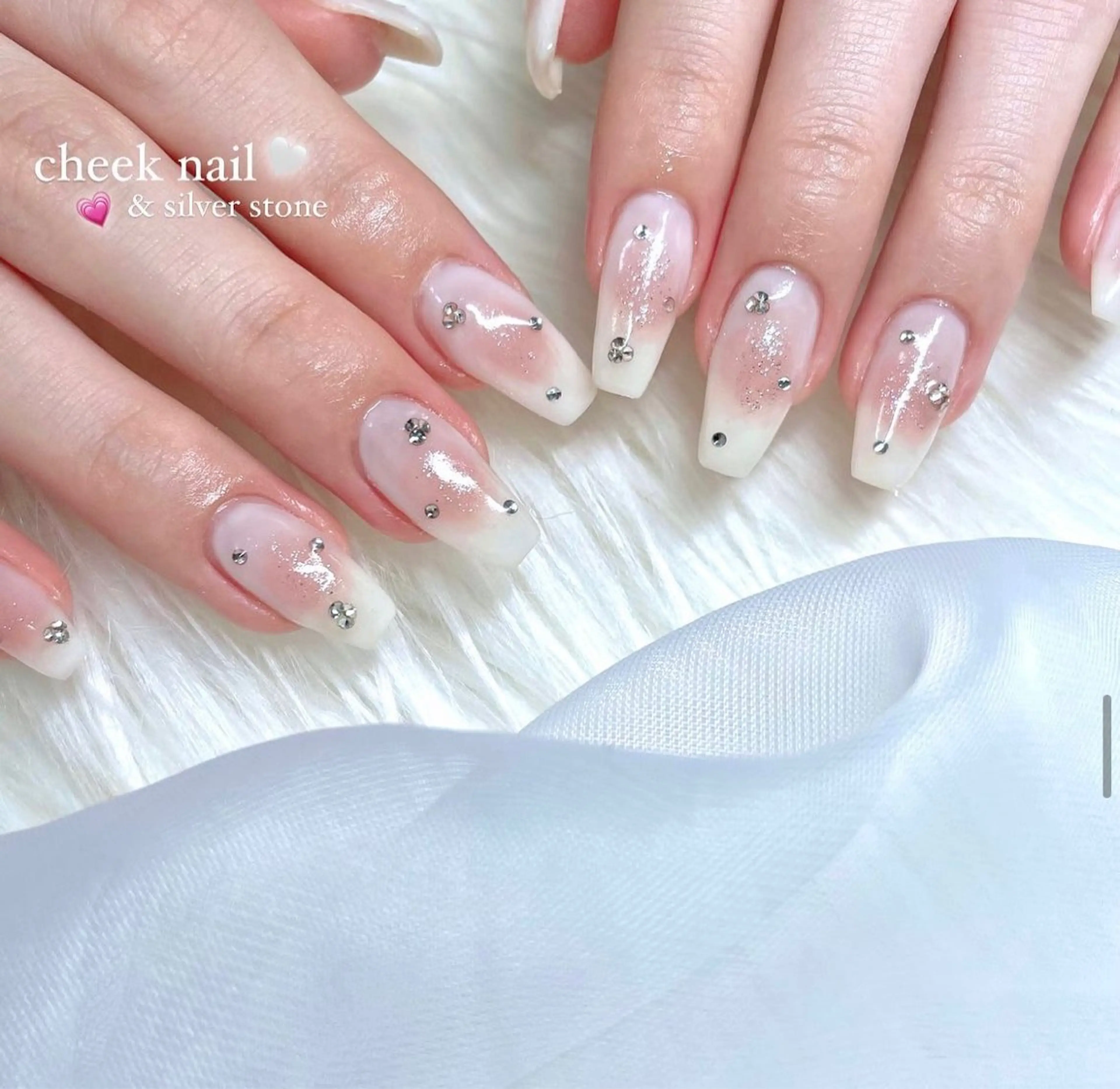 【ジェルオフ有】持ち込みデザイン🤍の写真