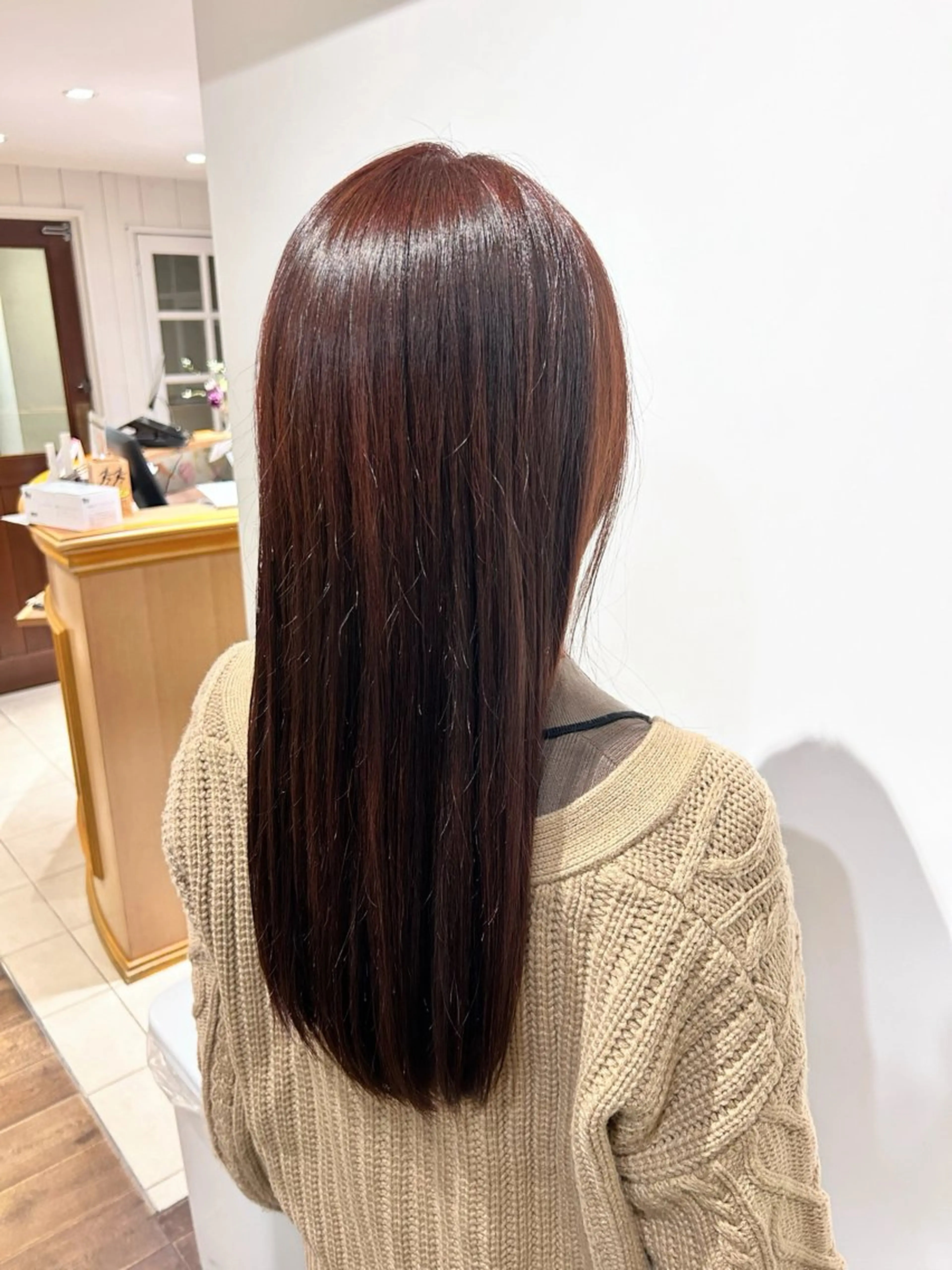 ロング レッドブラウン PIS／ NAHOのヘアスタイル