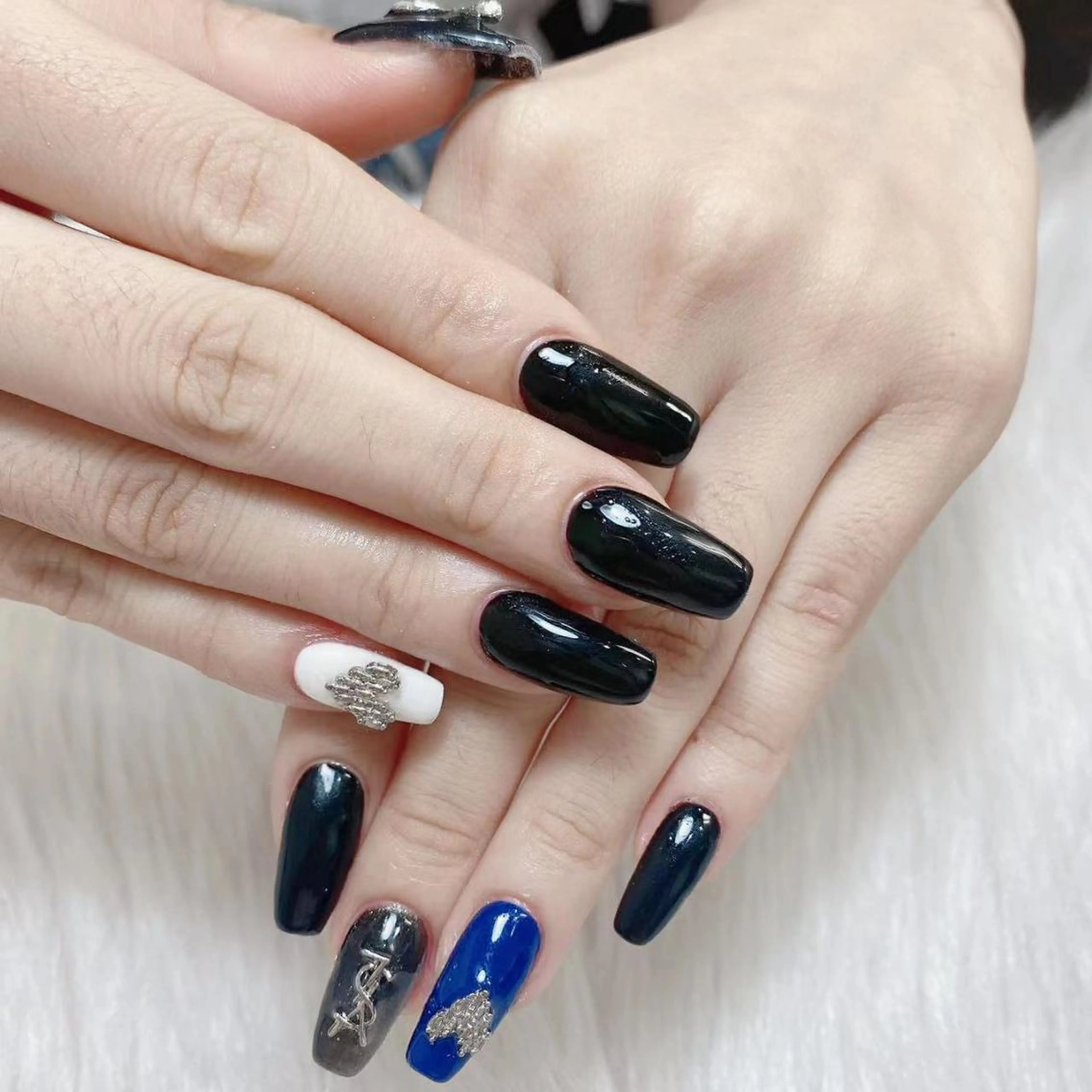 ネイル ハンドネイル ハンドケア Diamond 🚢のネイルデザイン