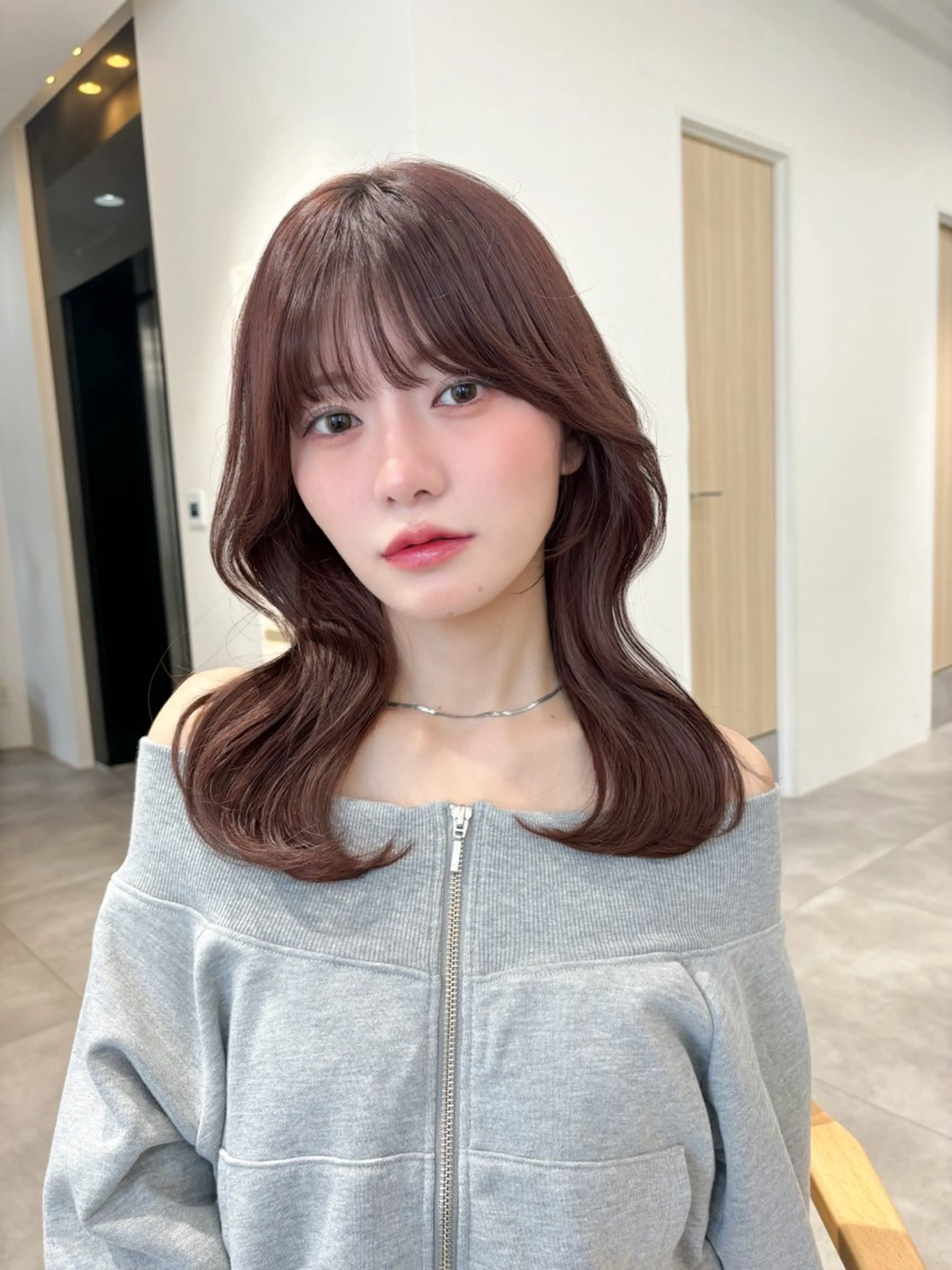 ミディアム カット Unami 表参道所属・ばんちなつ / ボブ/透明感カラーのヘアスタイル