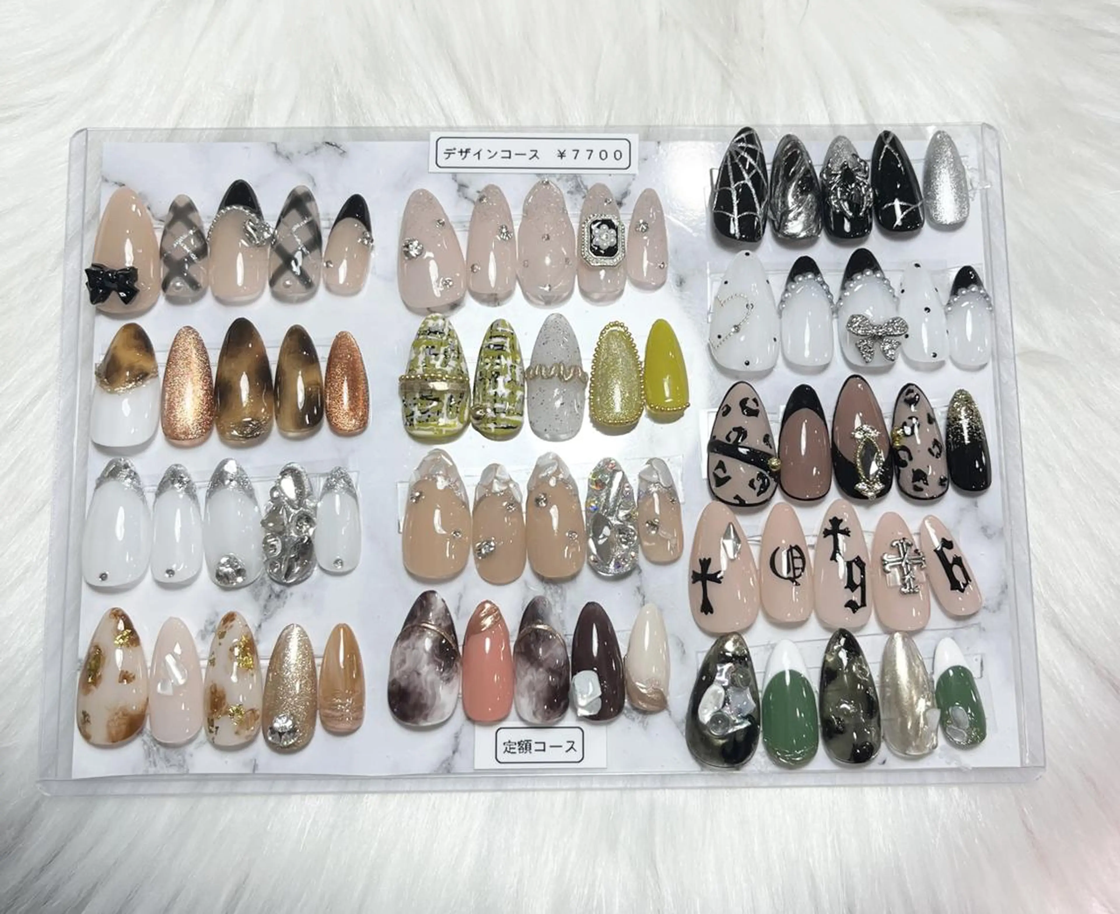 ネイル ゴージャス ＲＥＢＥＳＴ nailのネイルデザイン