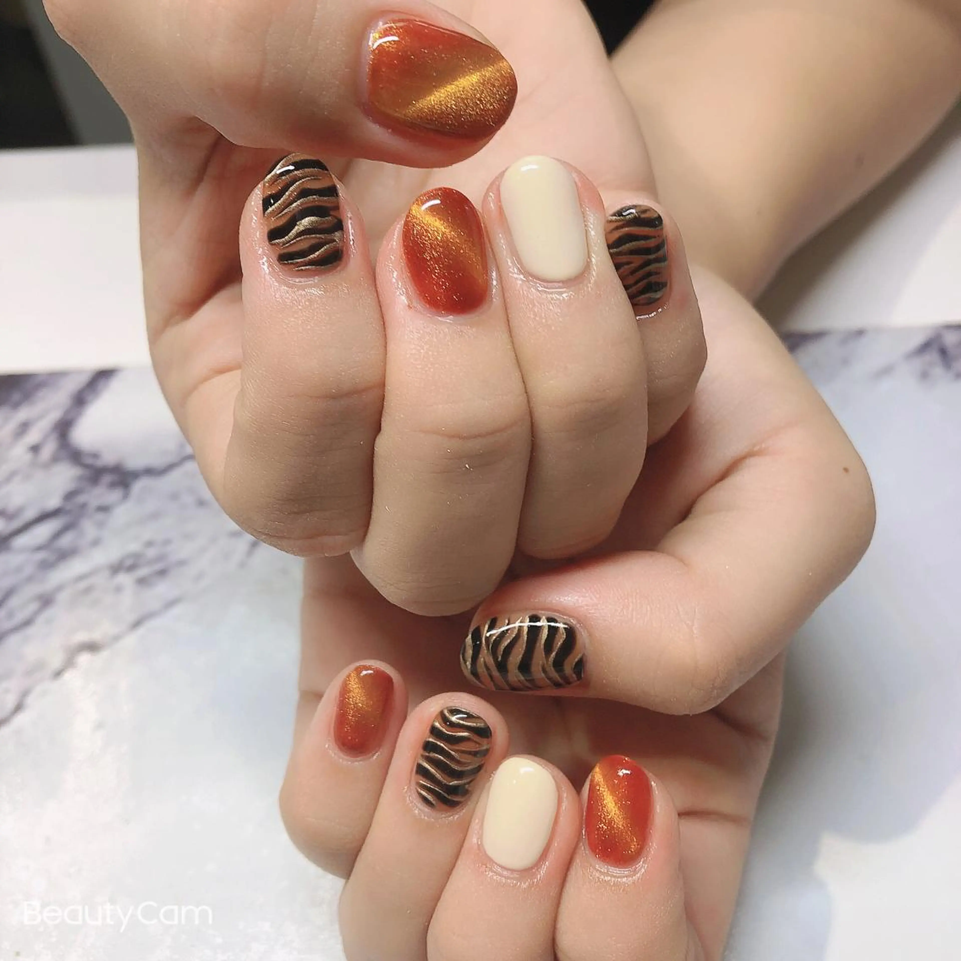 ネイル ハンドネイル Guarendo錦糸町店所属・ガレンドウ 白澤 愛子のネイルデザイン