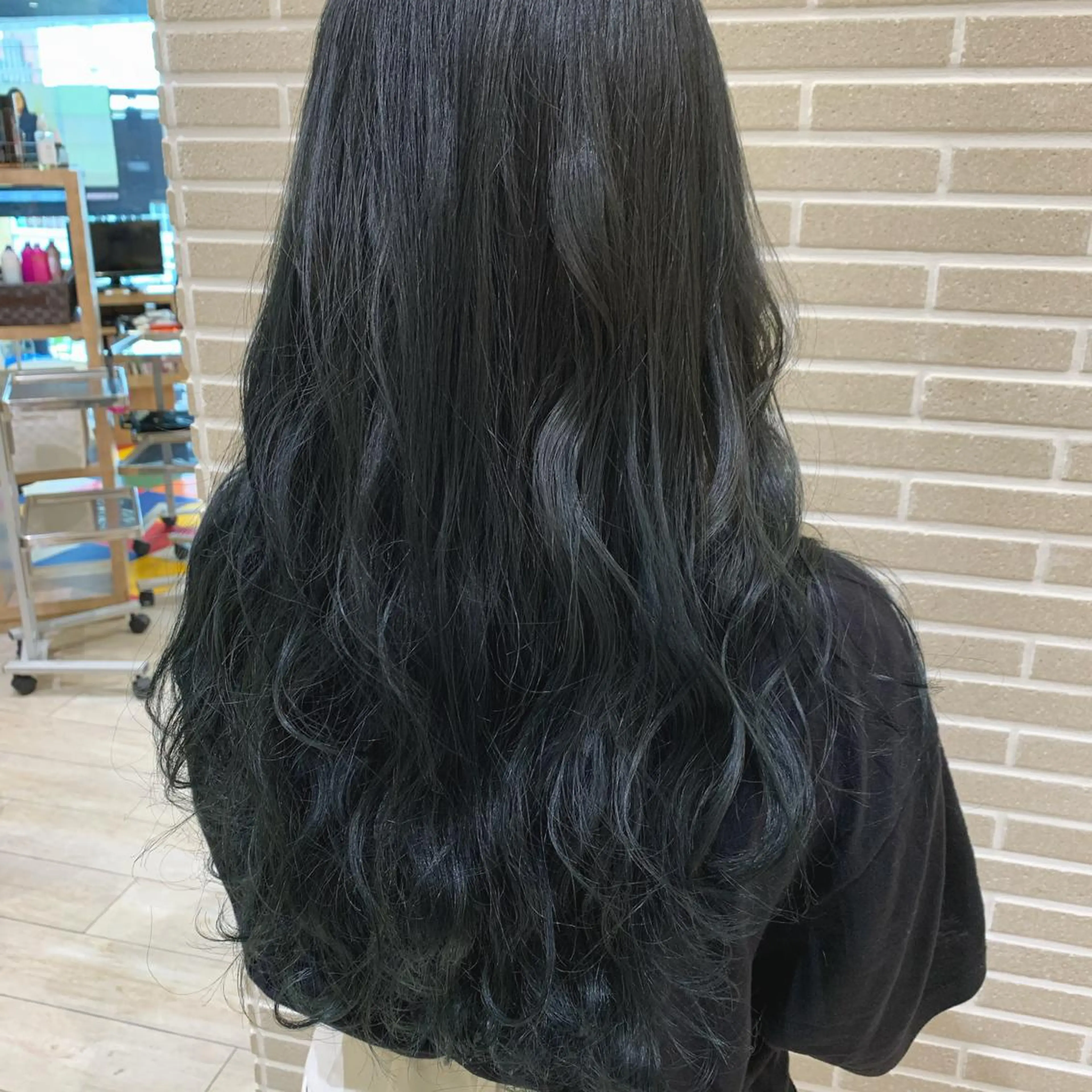 ロング 潟上 菜摘のヘアスタイル