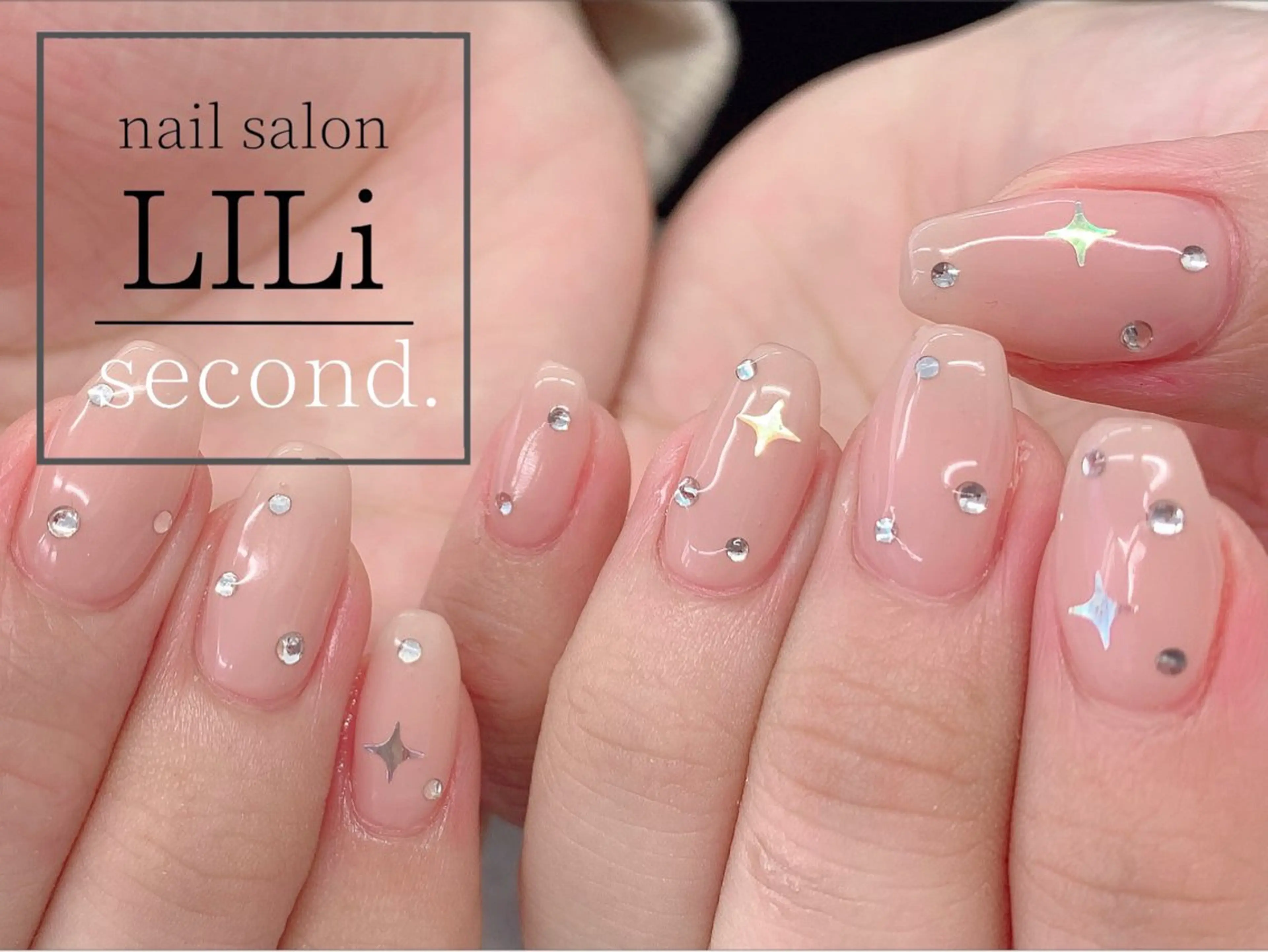 ネイル 持ち込み ワンカラーネイル ストーンネイル Sari ✳︎のネイルデザイン