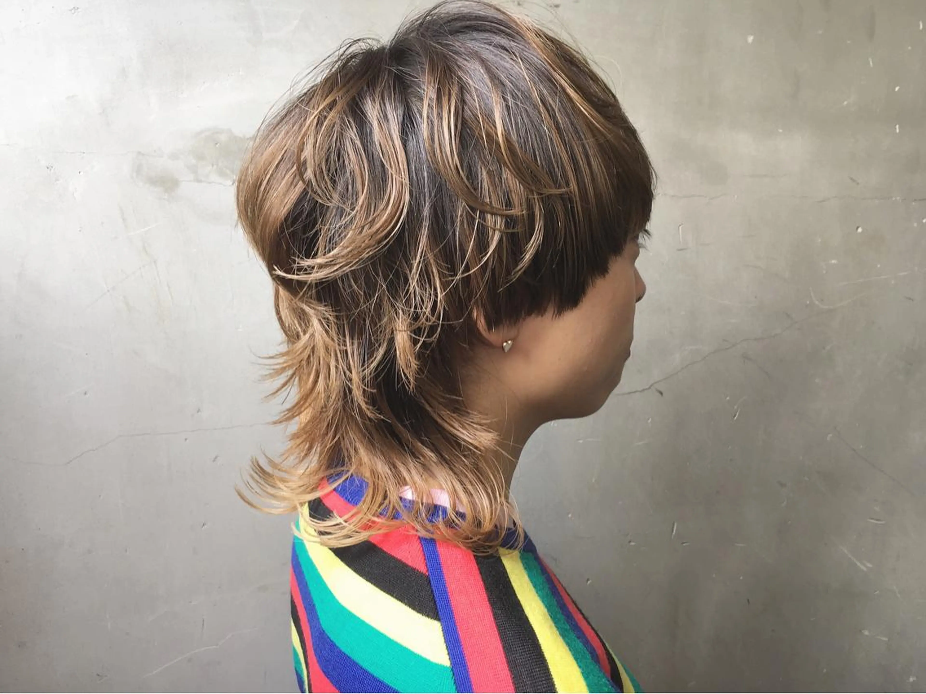 ショート カラー ウルフカット 牛山 静香のマツエク・マツパデザイン