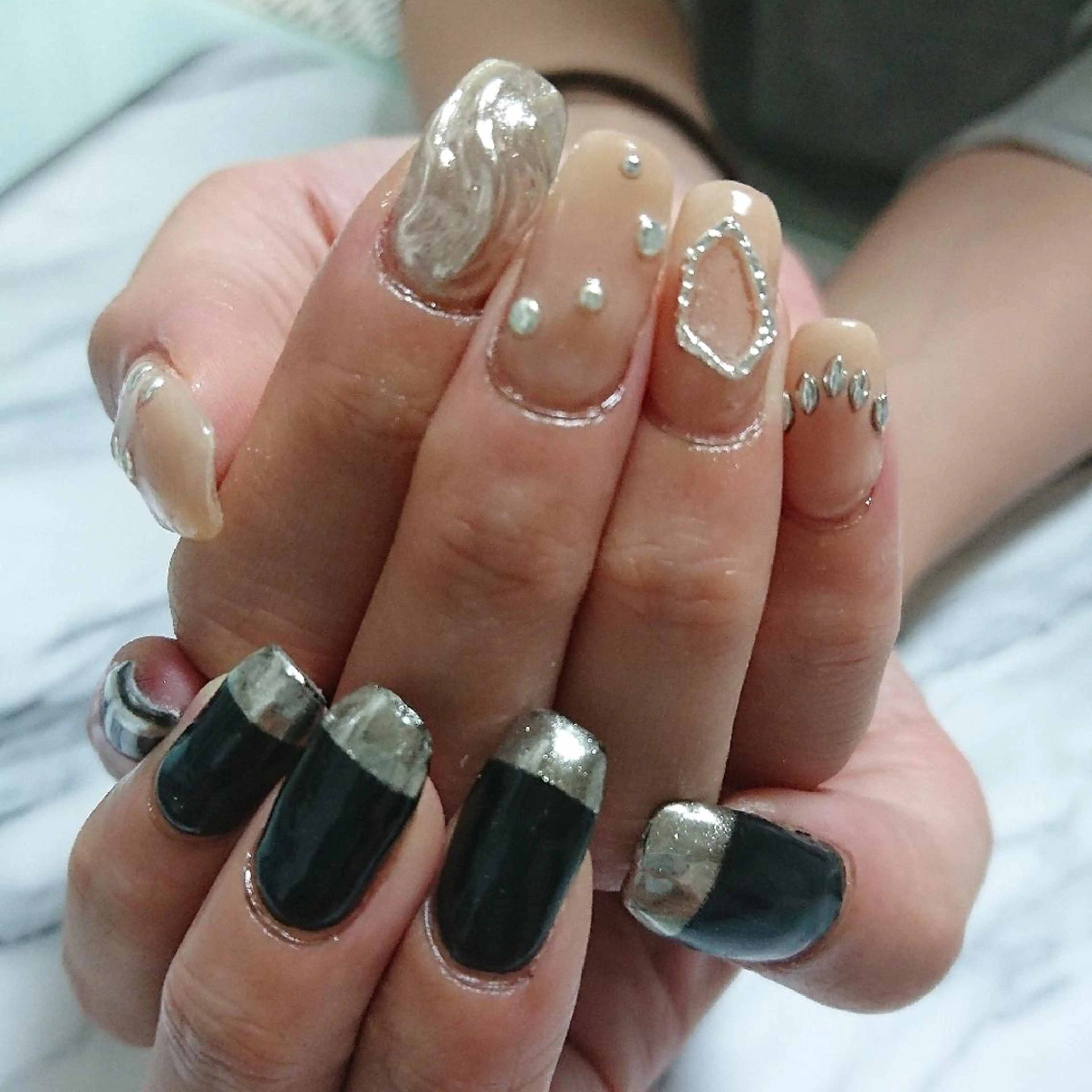 ネイル QULEONAIL所属・大城 裕麻のネイルデザイン