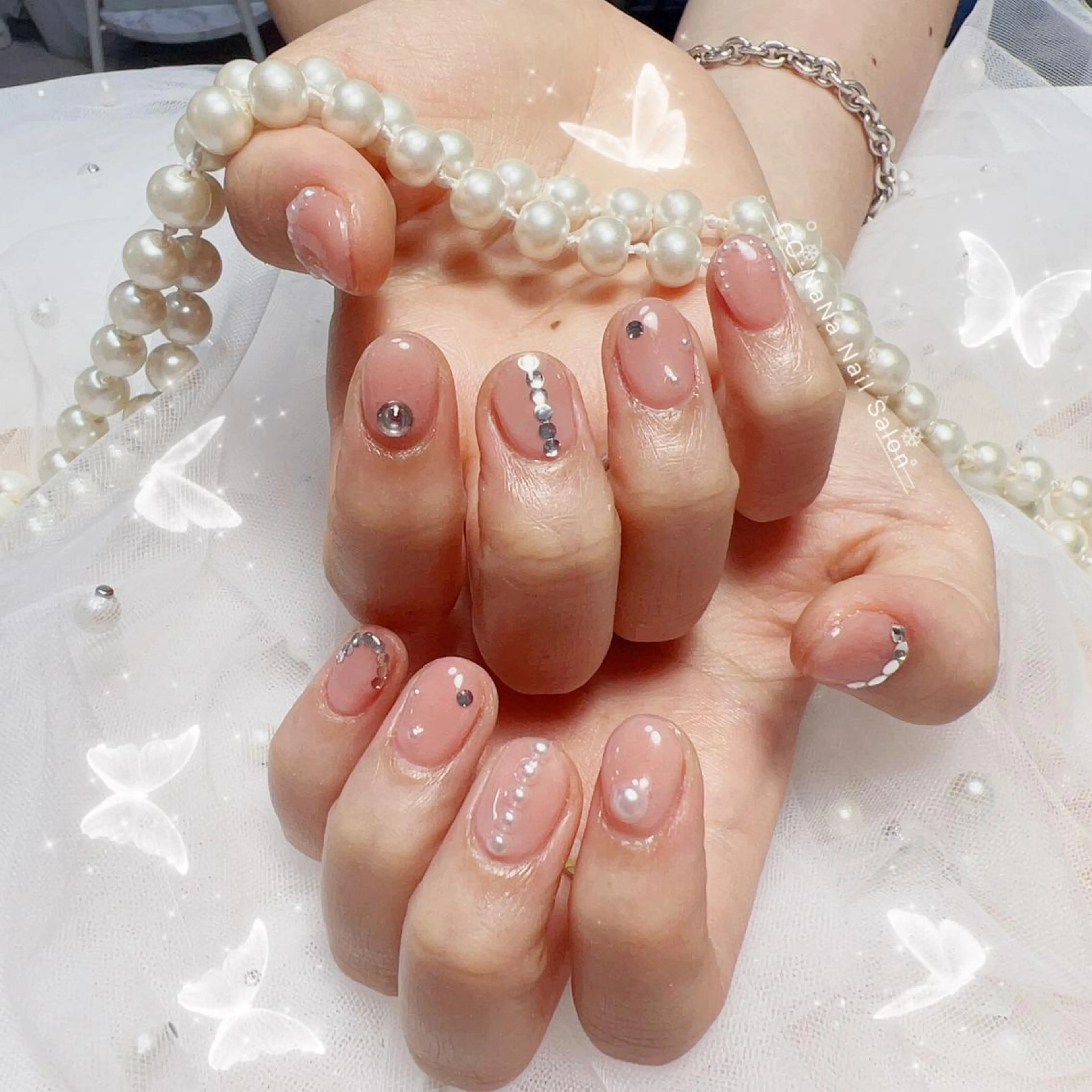 ネイル チークネイル フラッシュネイル ジェルネイル ハート キラキラネイル ハンドネイル 💎CC・NaNa 韓国風ネイル🌙Cのネイルデザイン