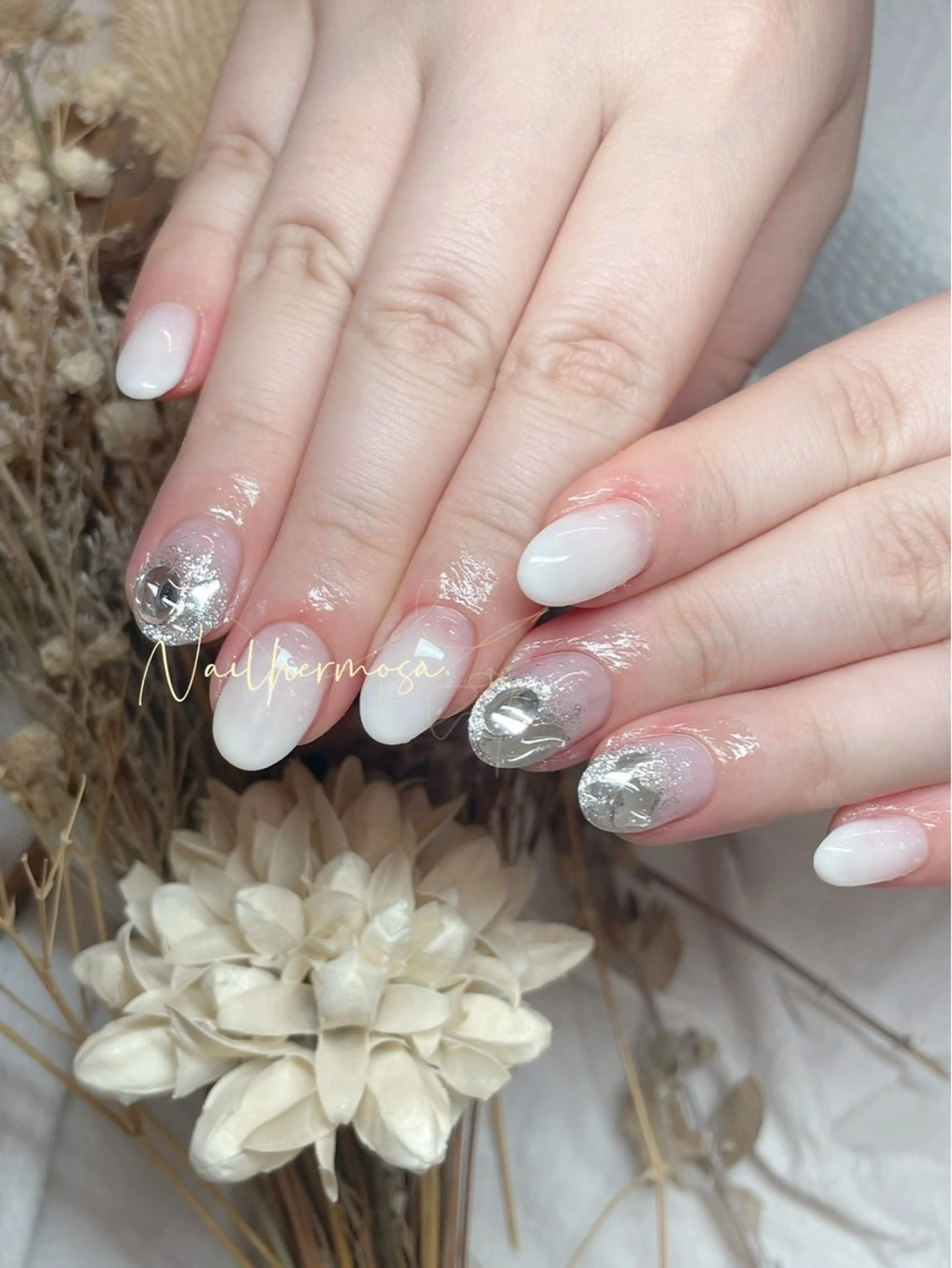 ネイル 長さ出し フラッシュネイル フットネイル ジェルネイル マグネットネイル ハンドネイル エルモサ YURIKAのネイルデザイン