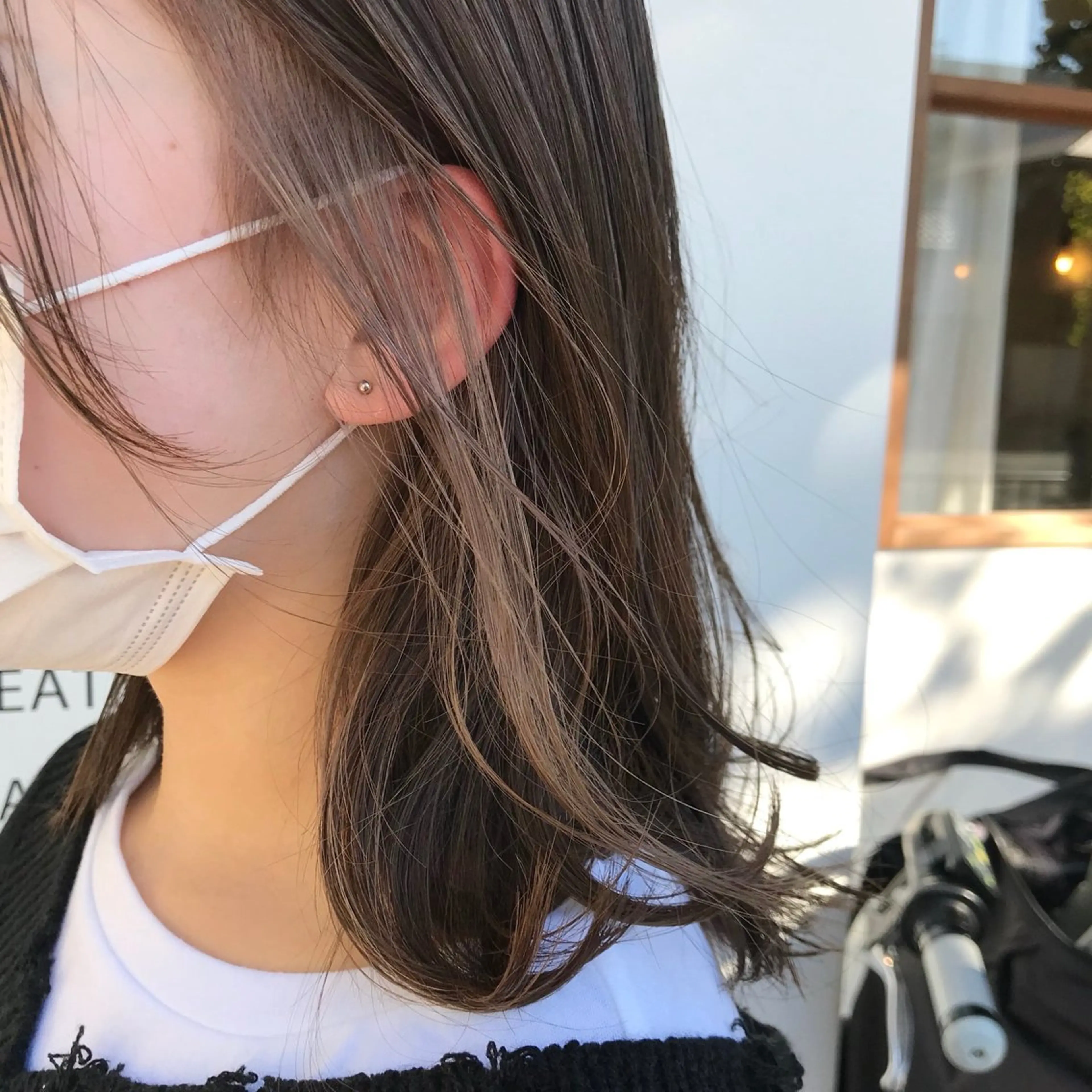 ミディアム カラー 吉村 芽咲のヘアスタイル