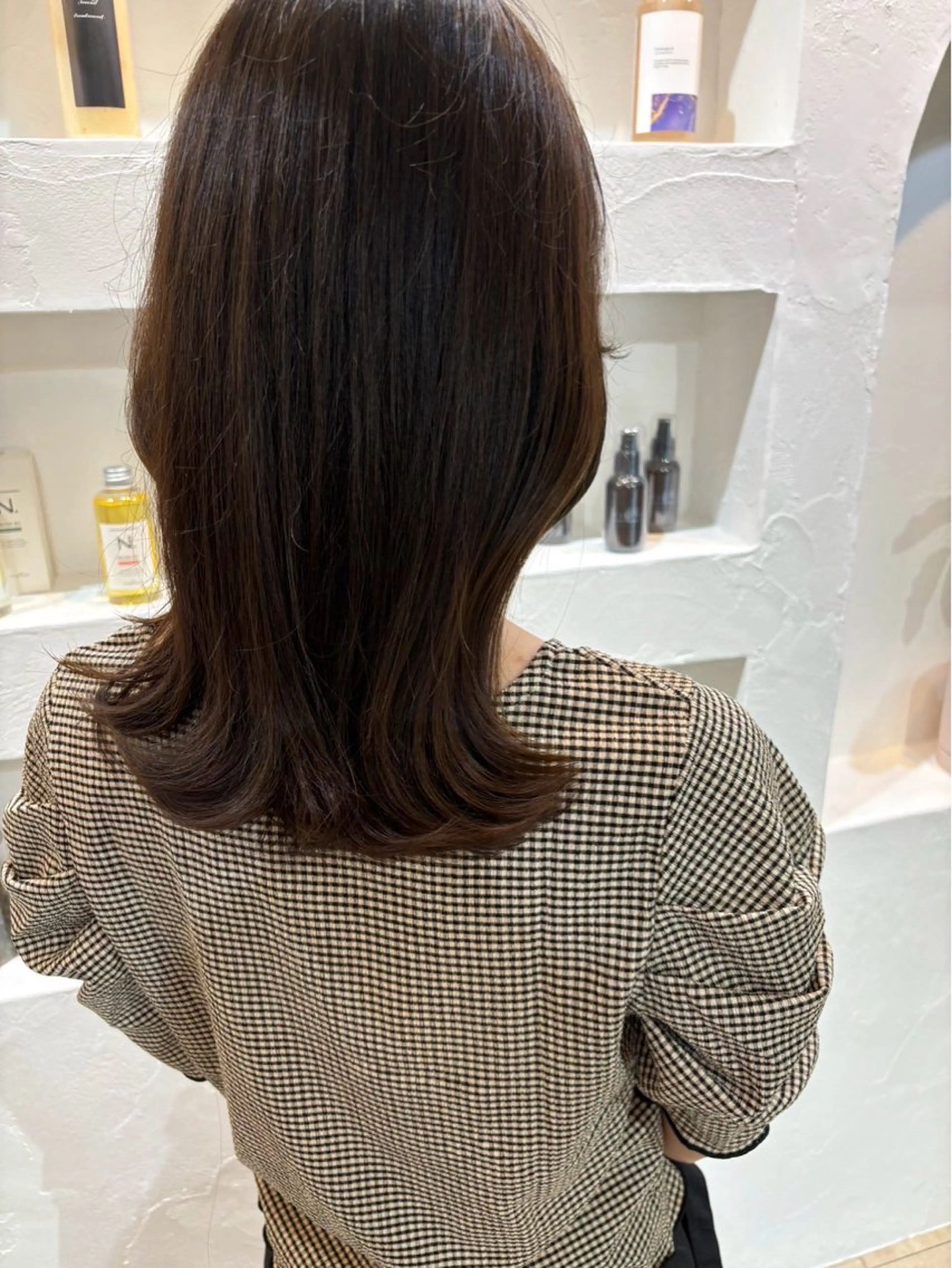 ミディアム くびれヘア 顔周りの似合わせ特化 井手麻梨栄のヘアスタイル