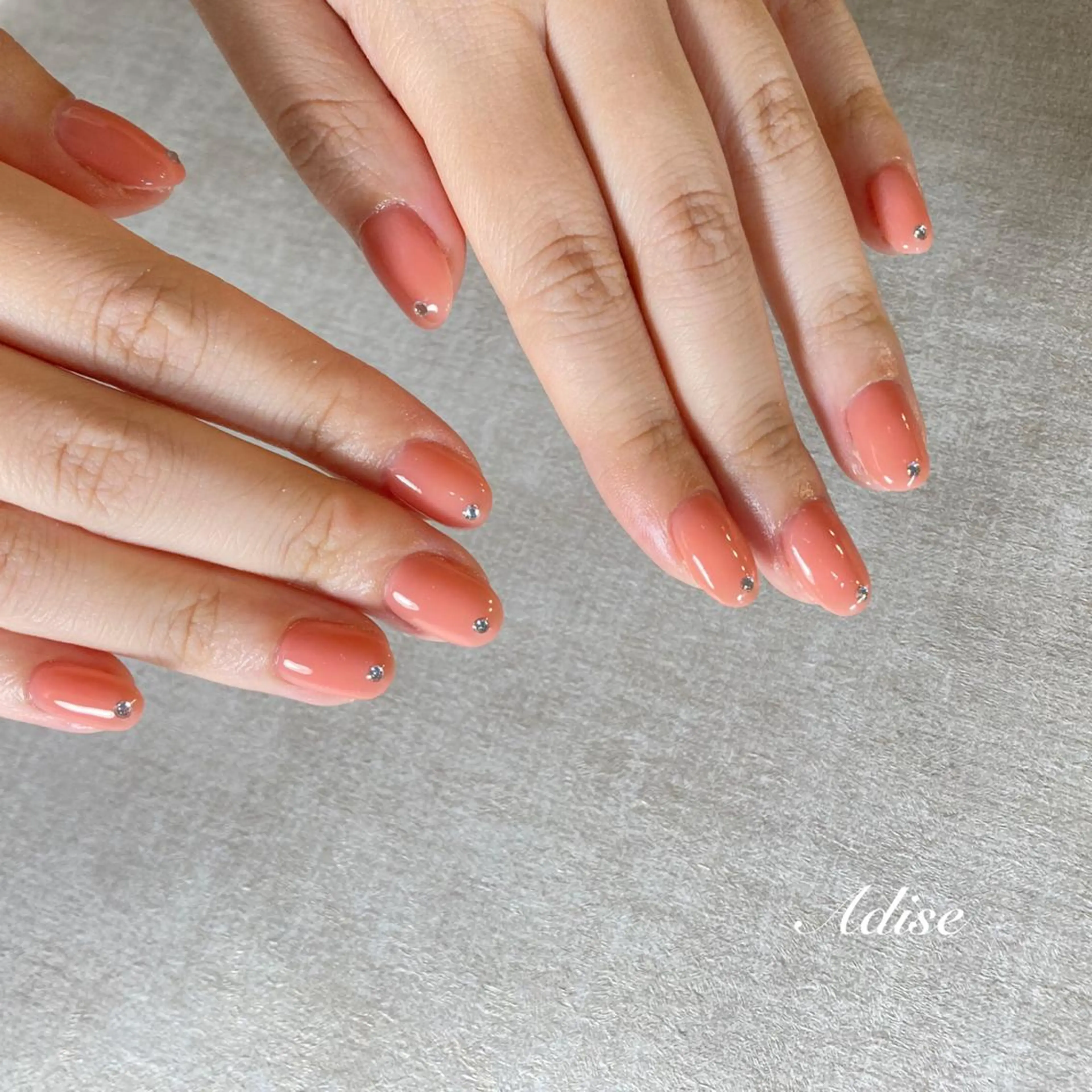 ネイル フレンチネイル グラデーション ニュアンスネイル オフィスネイル 第一印象専門サロン ADISEのエステ・リラクイメージ