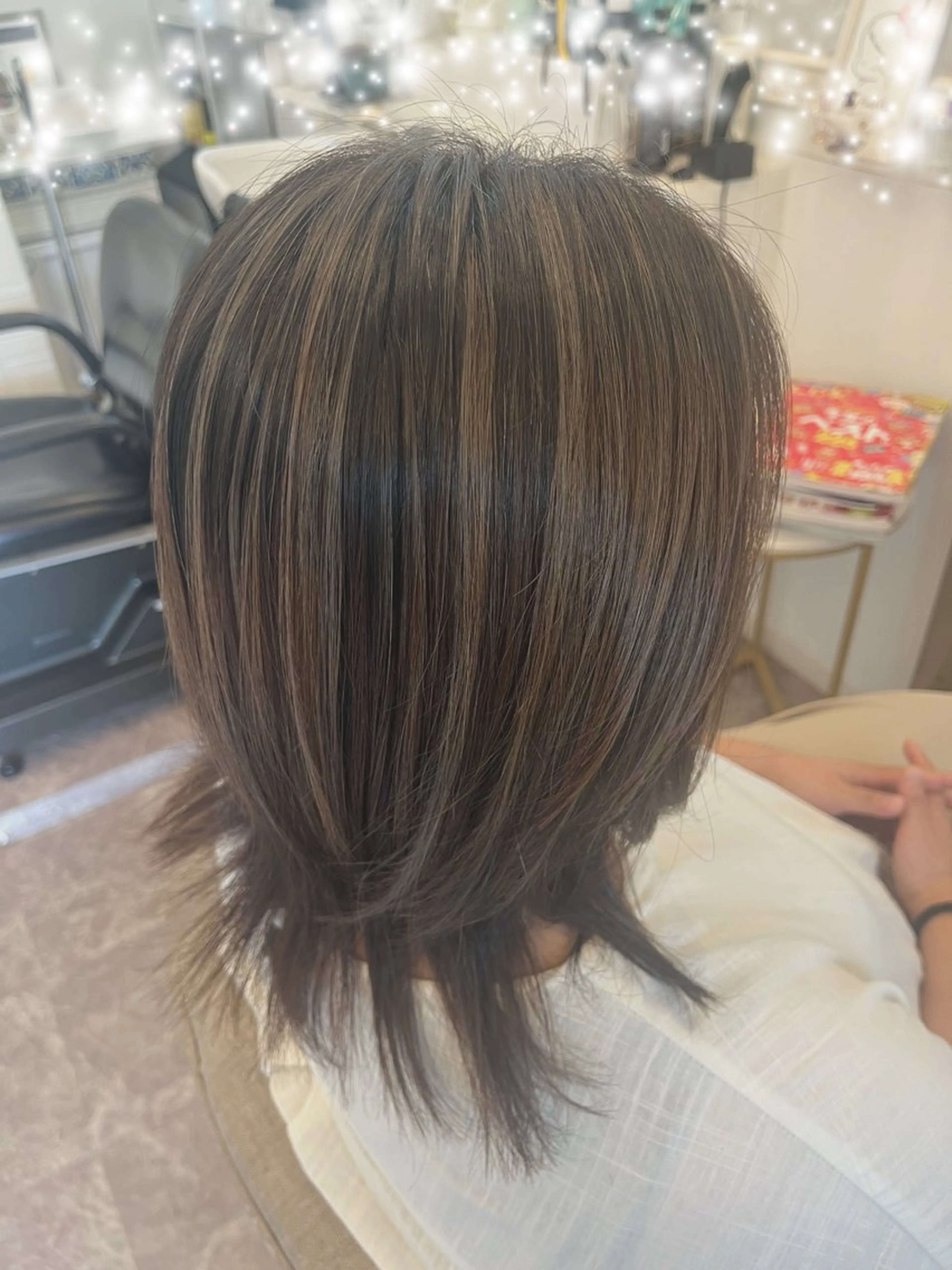 ミディアム カラー ベージュカラー シルバー La.fleur ラ.フルールのヘアスタイル