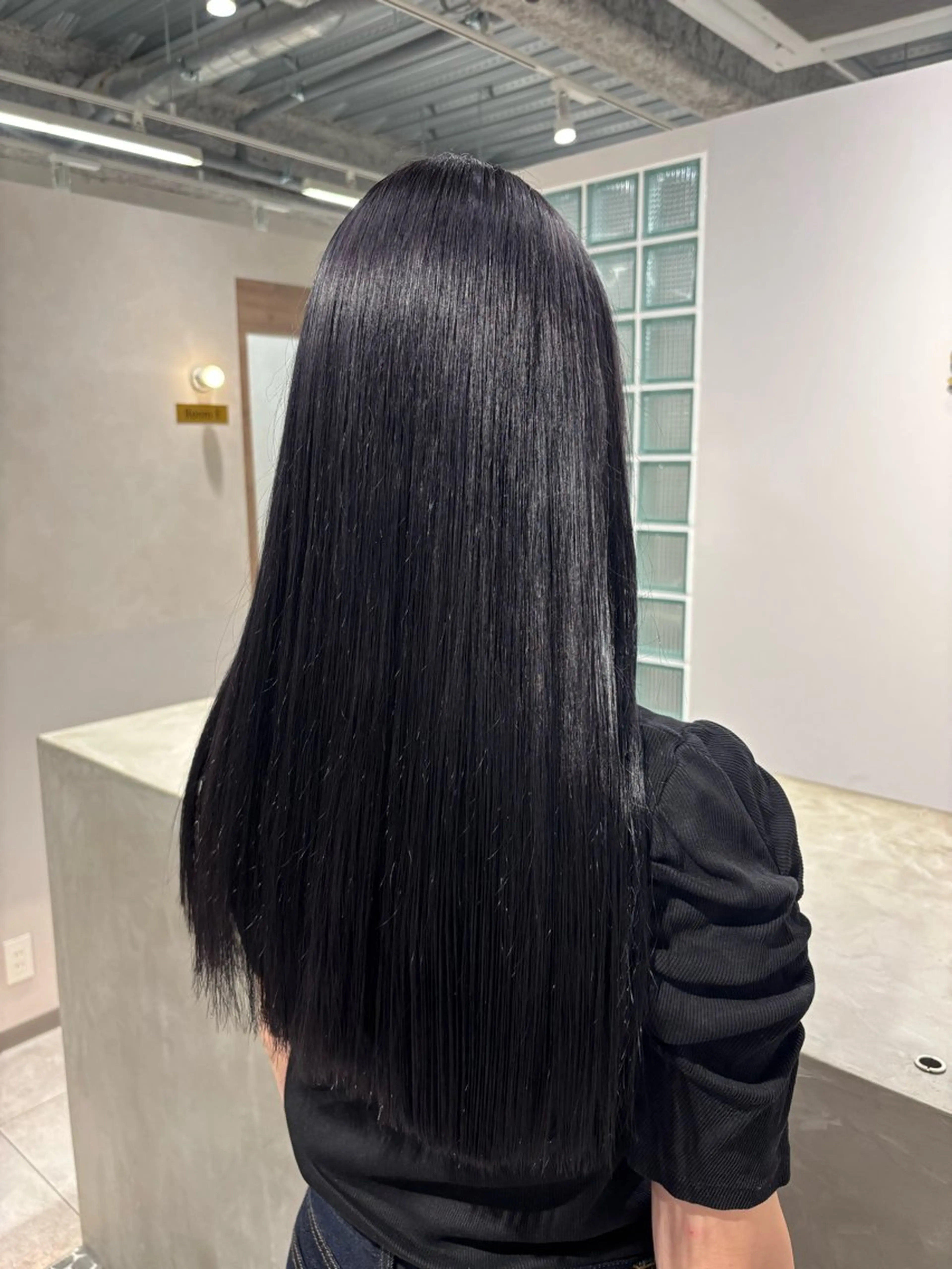 ロング ヘアカラー 吉澤 愛心のヘアスタイル