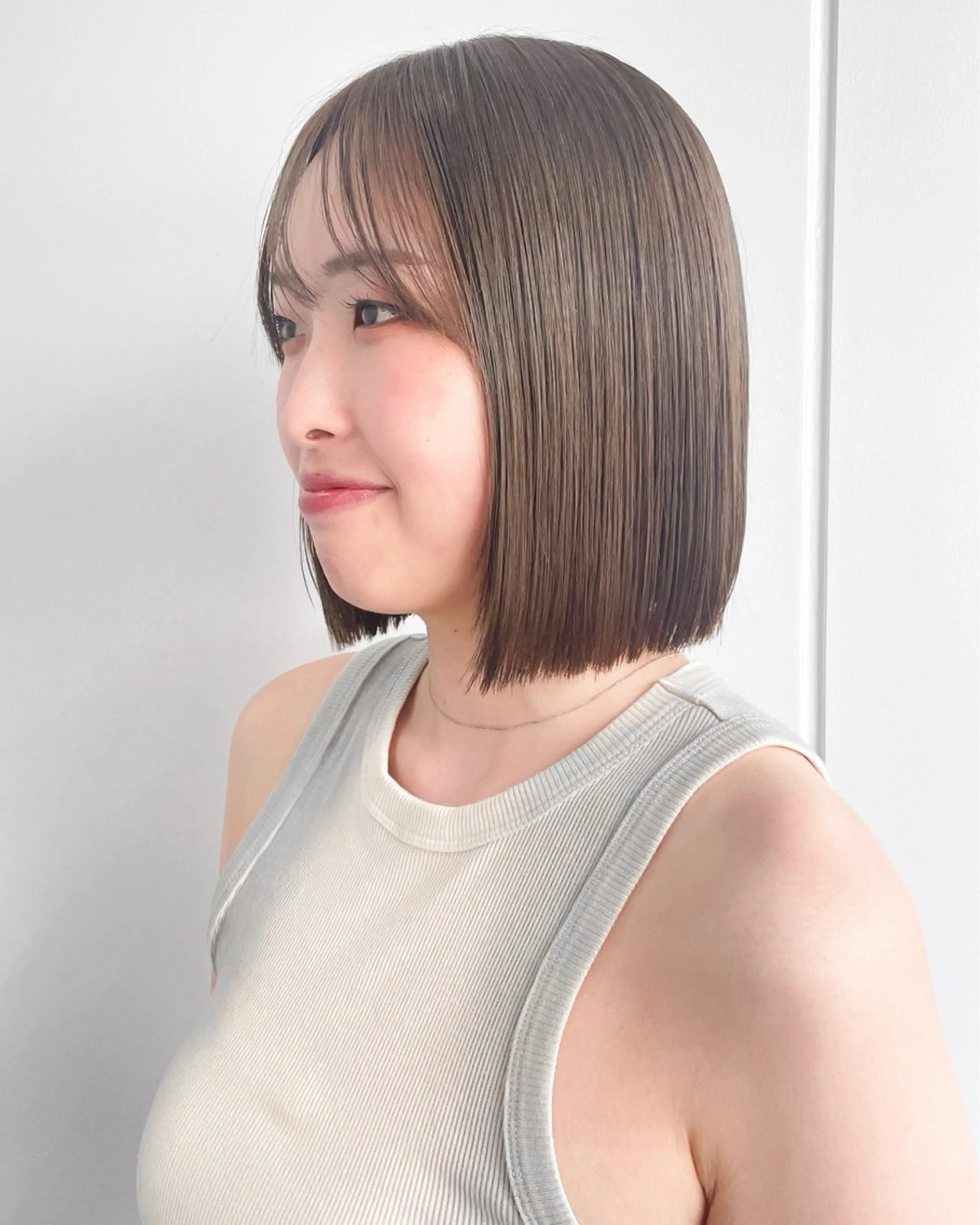 《カットなしブリーチカラー》ブリーチ＋イルミナカラー+トリートメント　¥13500の写真