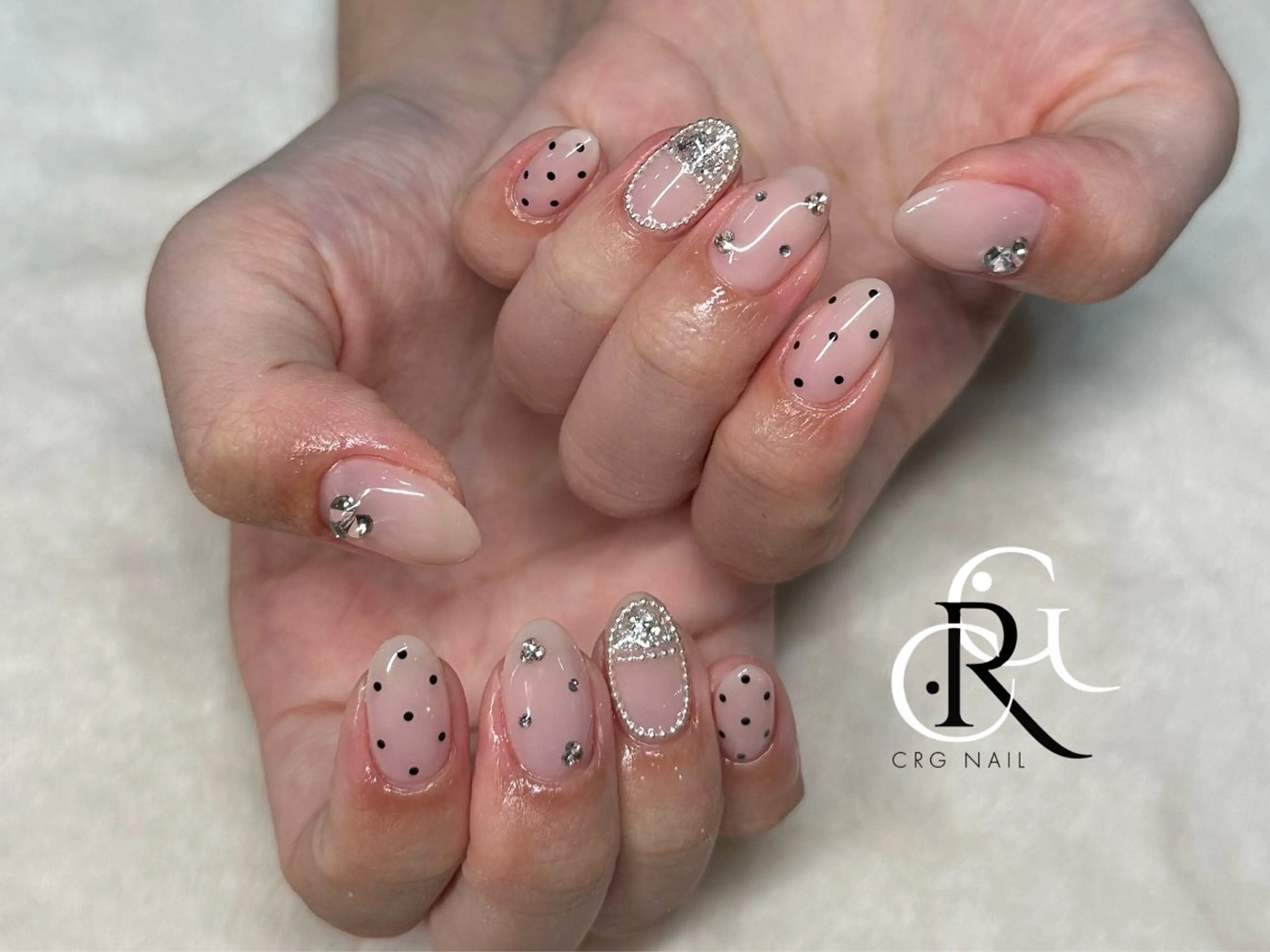 ネイル ドット ハンドネイル 美フォルム✨ CRG RURIのネイルデザイン