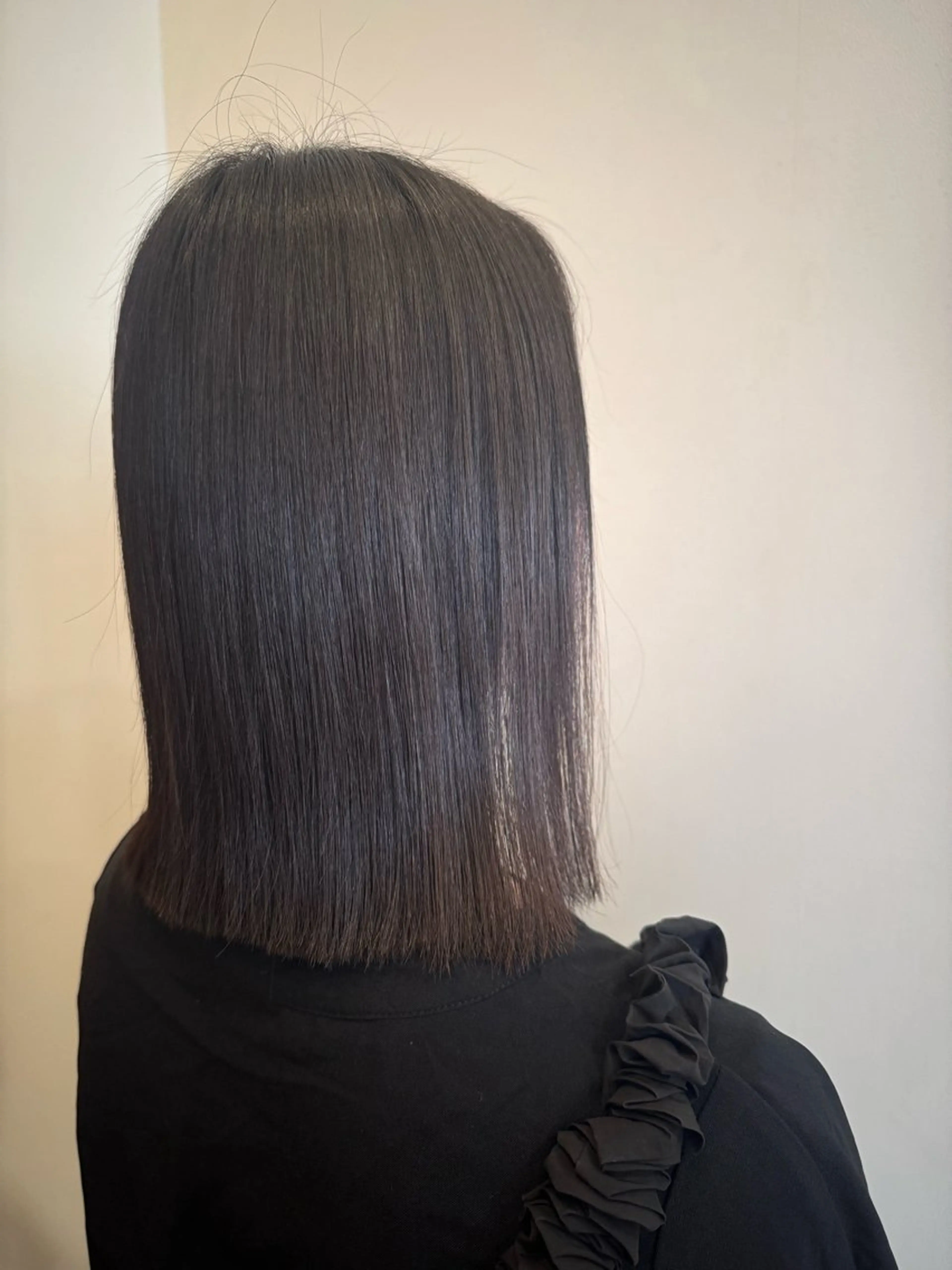 ミディアム 對馬 小菜美のヘアスタイル