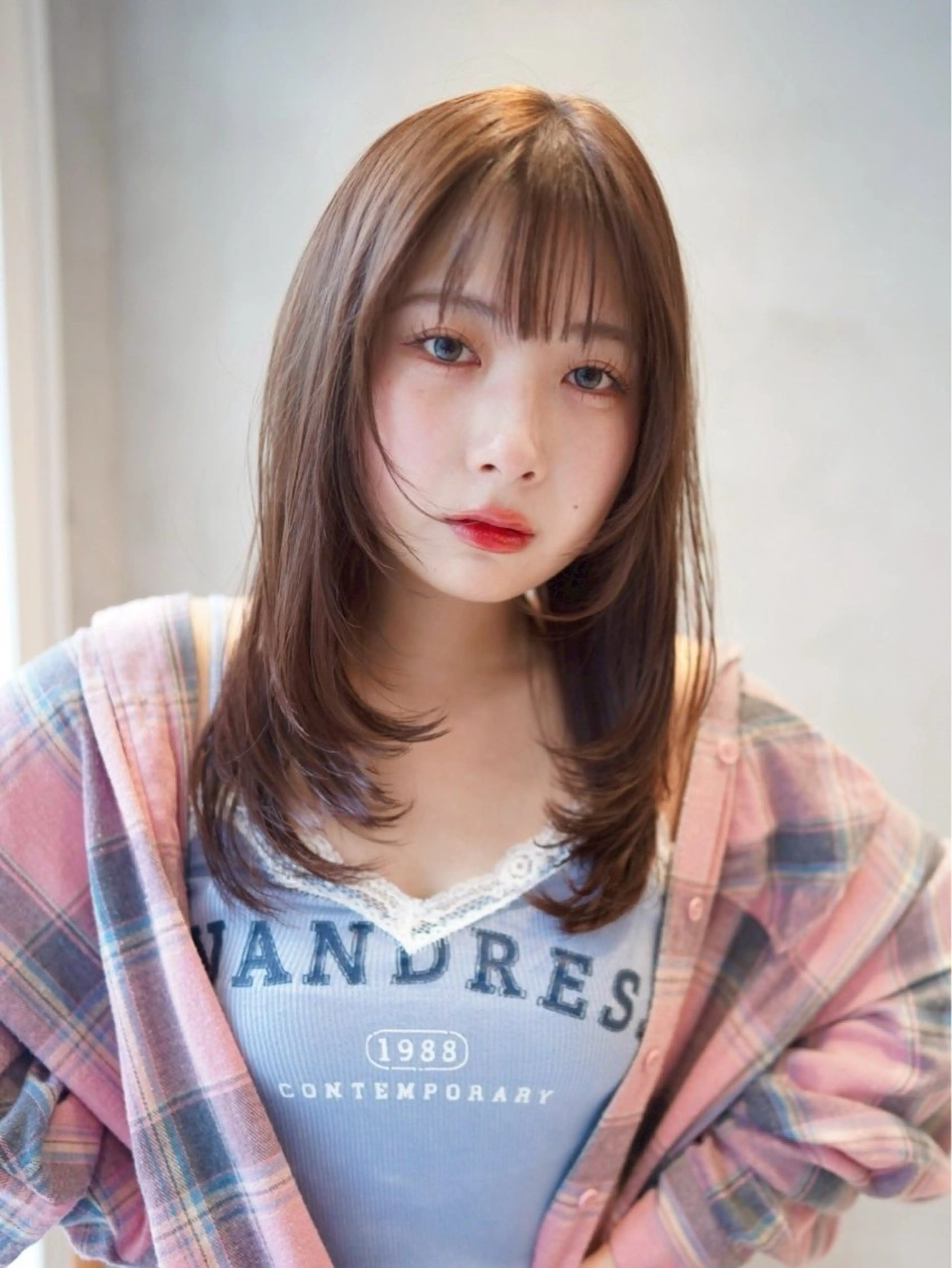 ロング センターパート /ニュアンスパーマのヘアスタイル