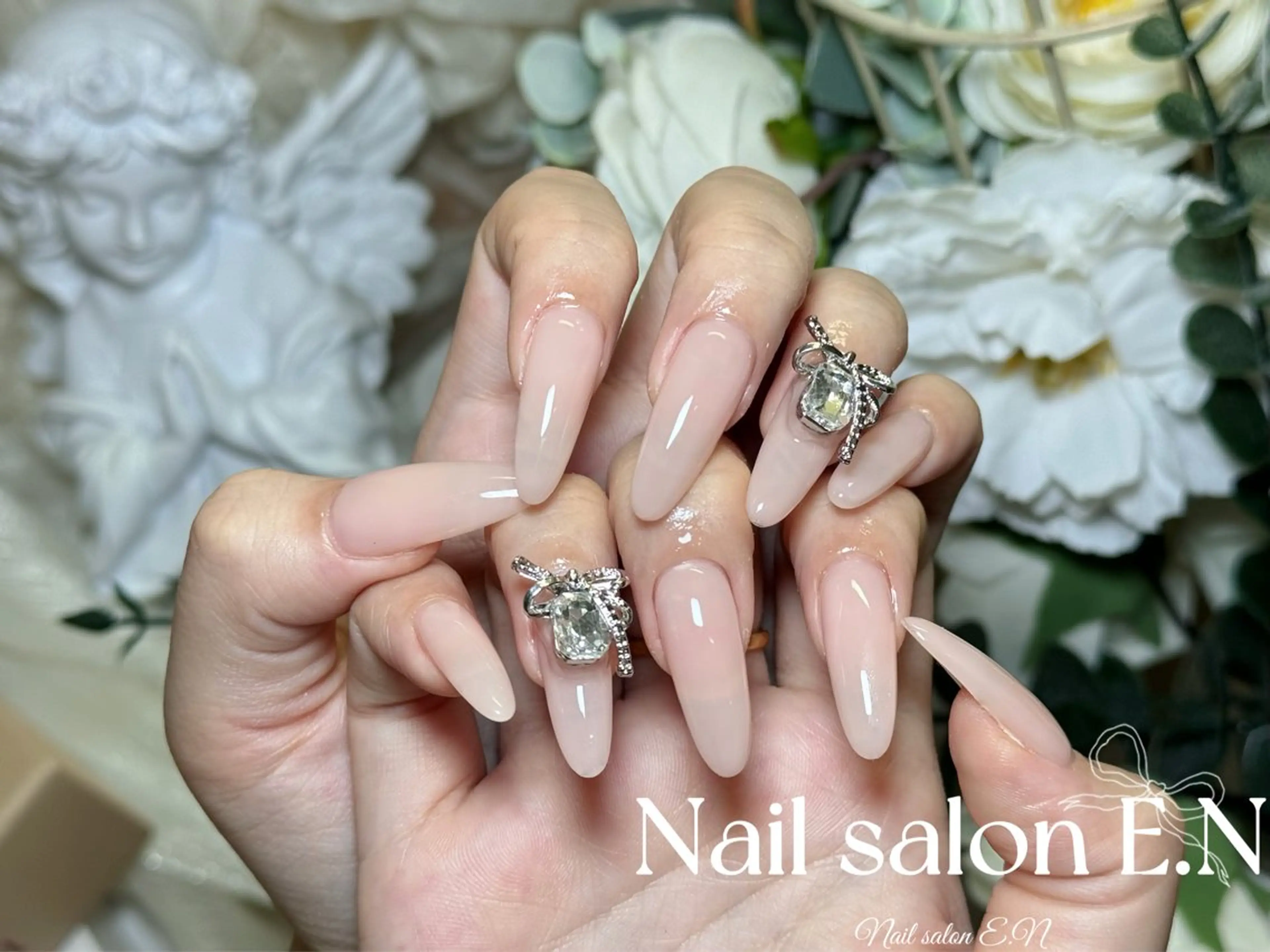 ネイル アートネイル オーロラネイル ブラウン クリアネイル フレンチネイル ハンドネイル E.N🦋 長さ出し/持ち込みのネイルデザイン