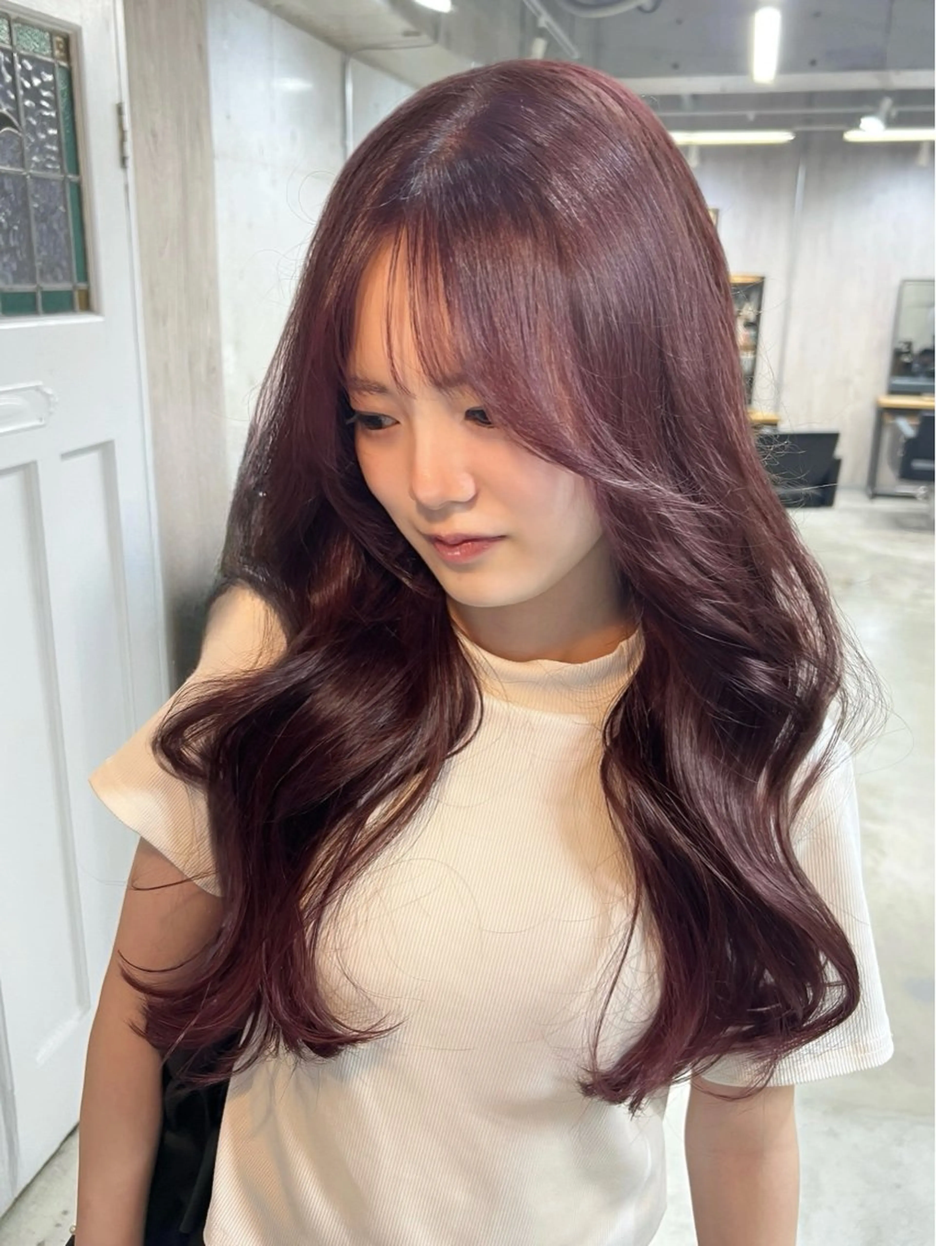 ロング レイヤーカット 小顔カット カット ヘアカラー lafit kaedeのヘアスタイル