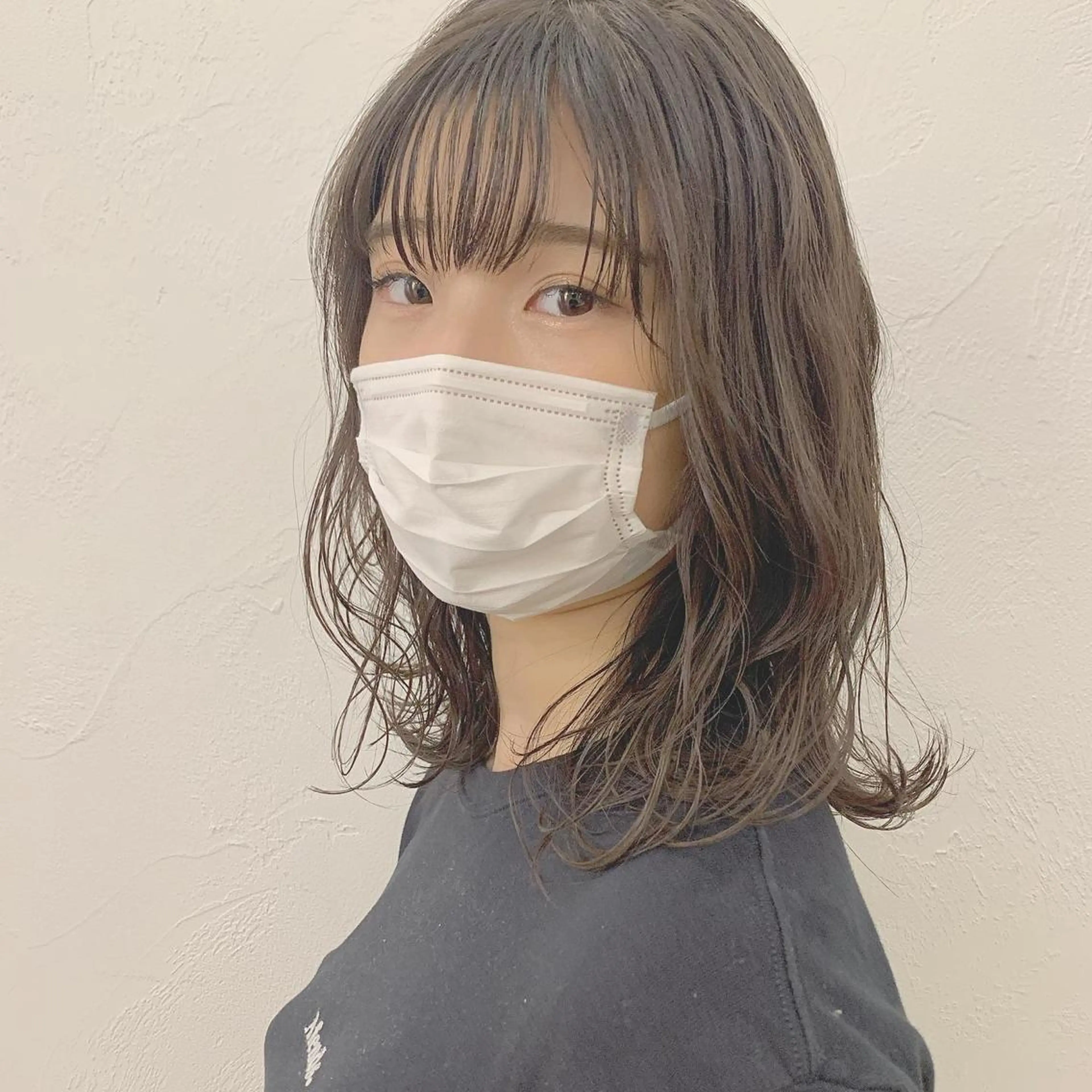 ミディアム カラー ネイル ヘアカラー トリートメント ハイトーン&暗髪🔥 表参道二刀流マエダのヘアスタイル