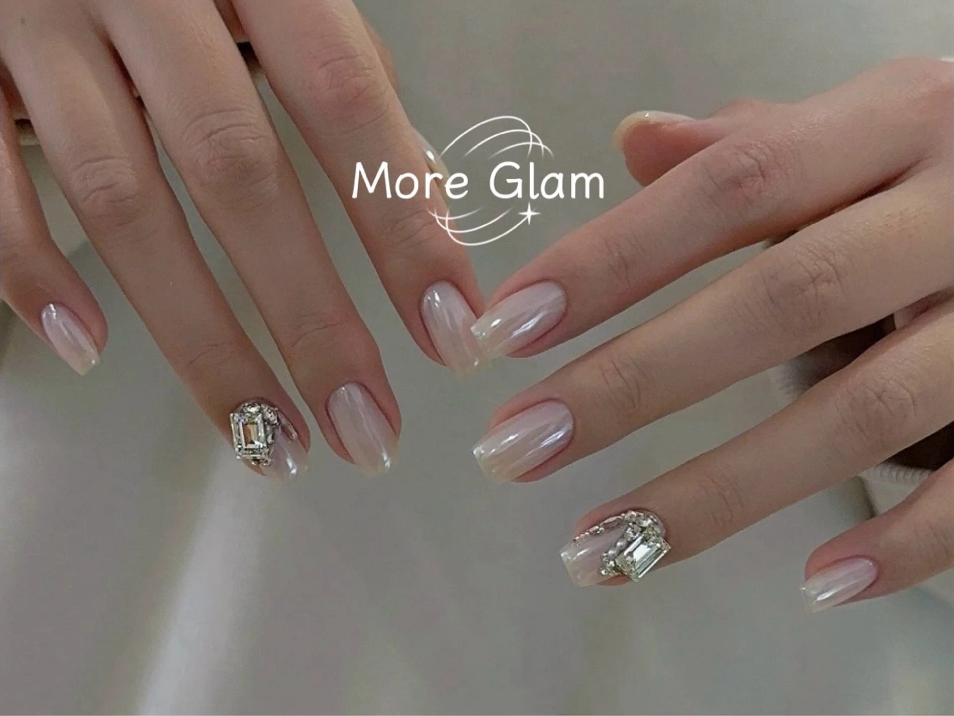 ミディアム more glam 原宿店のネイルデザイン