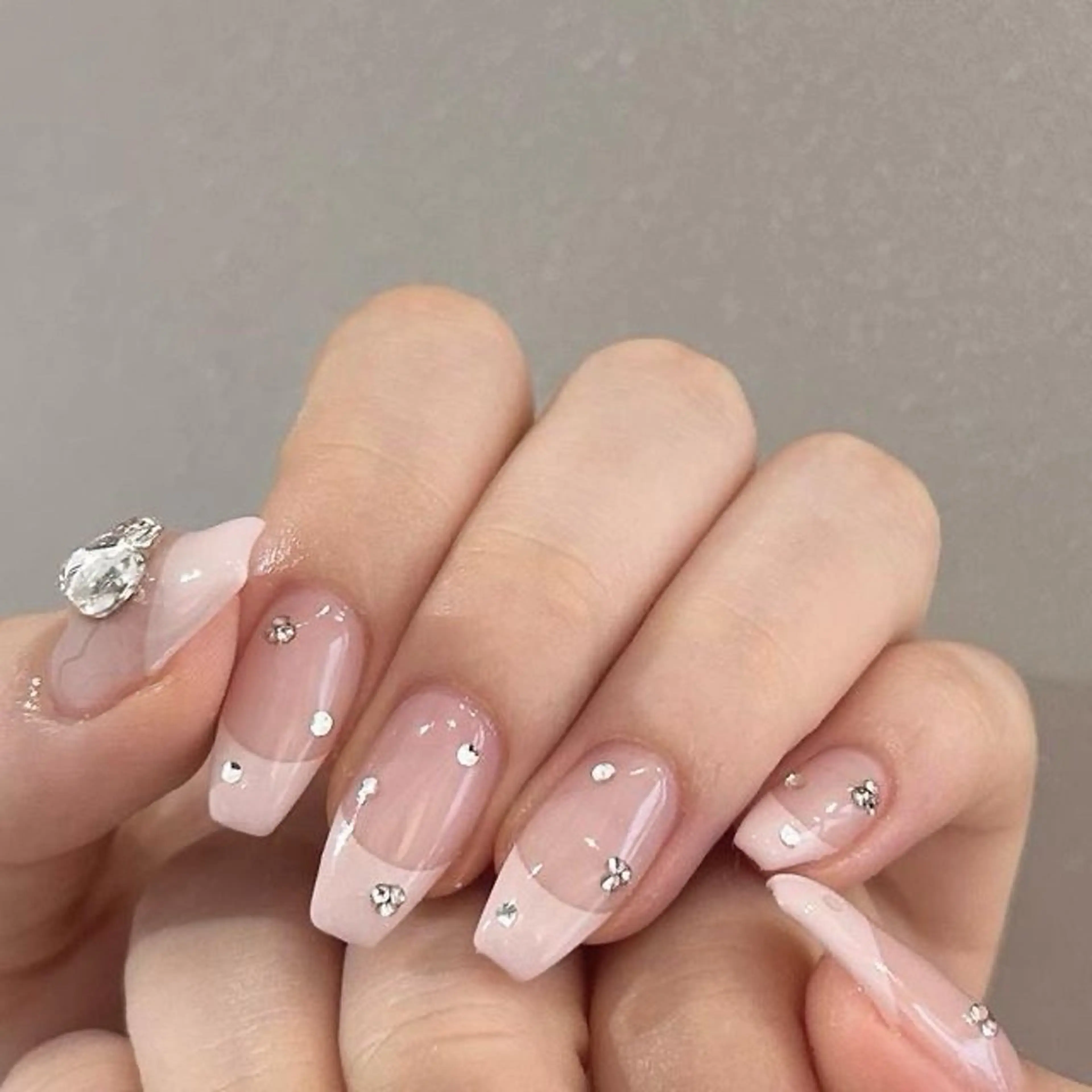 ネイル マグネットネイル ミラーネイル ニュアンスネイル ネイルチップ 冬ネイル Lee Nailsのネイルデザイン