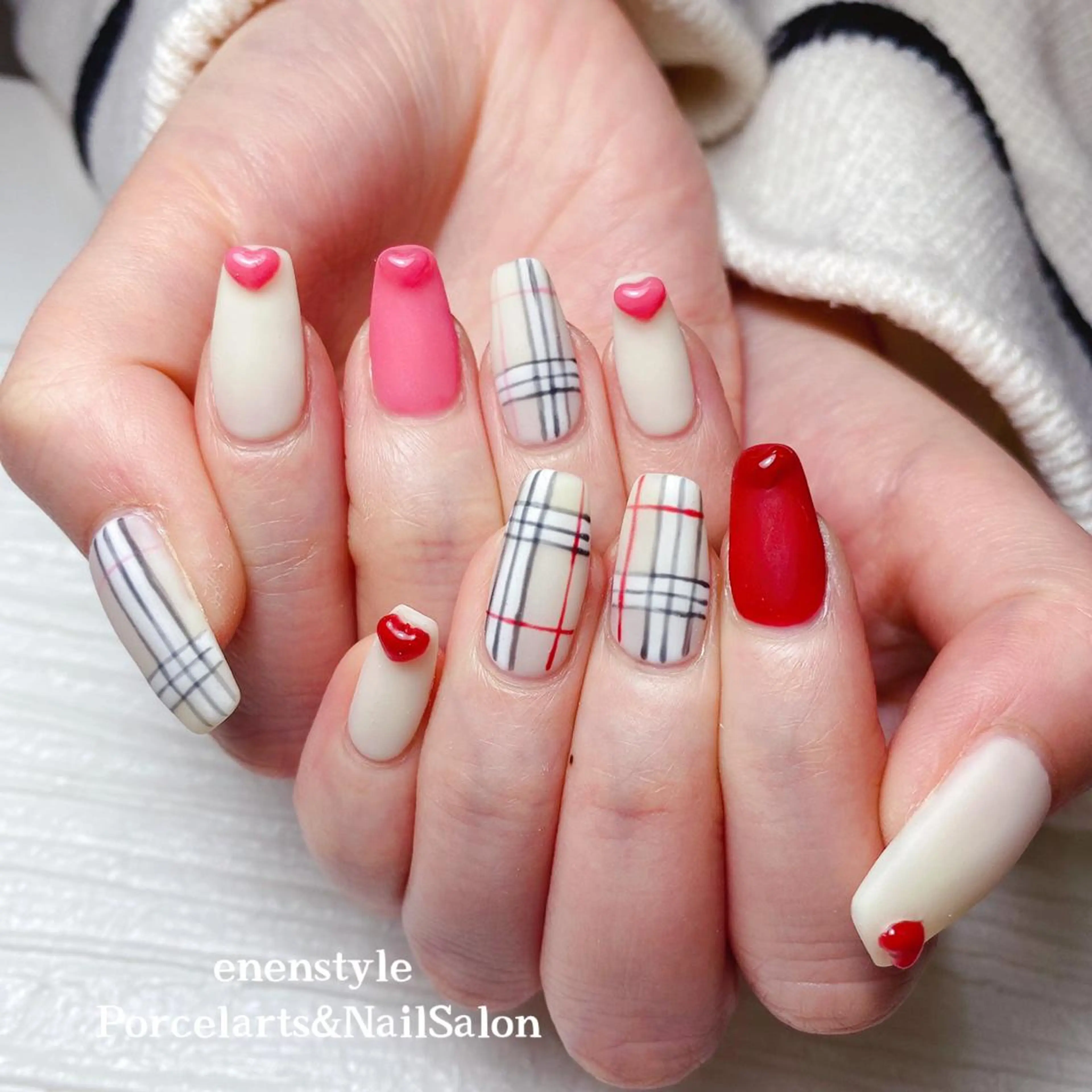 ミディアム ネイル 👑enen style👑のネイルデザイン