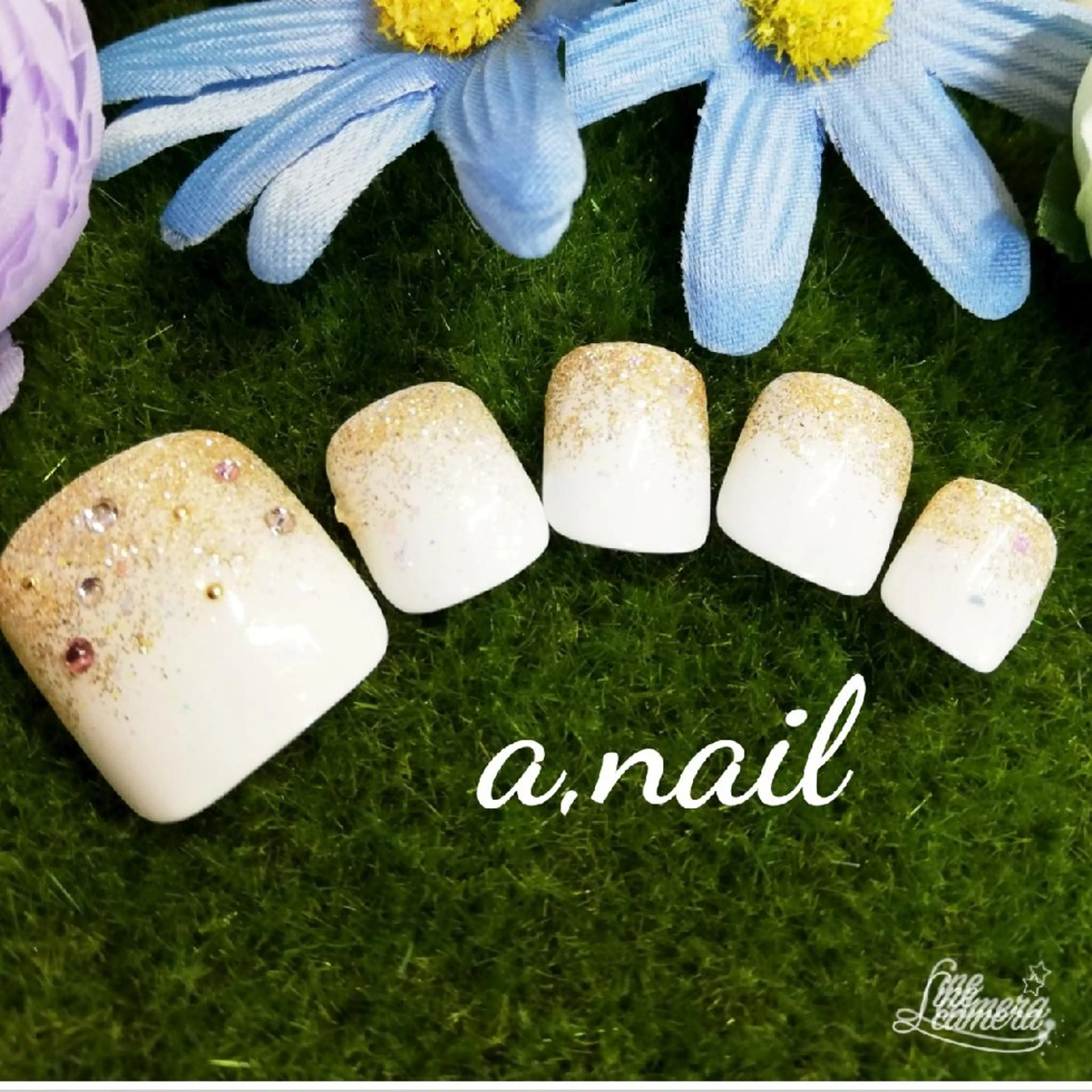 ネイル フットネイル ストーンネイル フットネイル ネイルサロン エーネイルのネイルデザイン