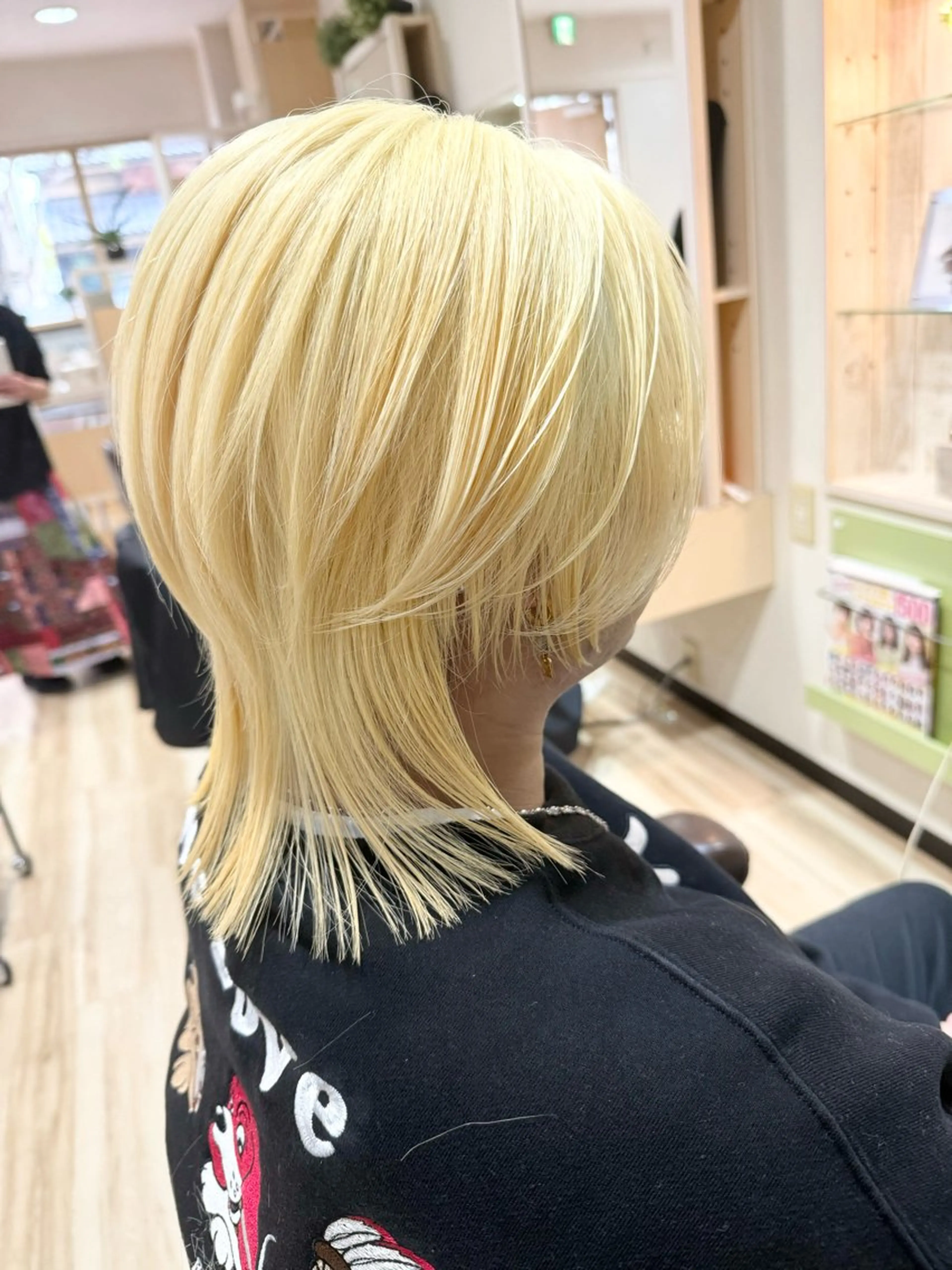 ミディアム カラー ブリーチ ブロンド ケアブリーチ ダブルカラー ハイトーンカラー 🌈派手髪ハイトーン 🌈鈴木亮太🌈のヘアスタイル