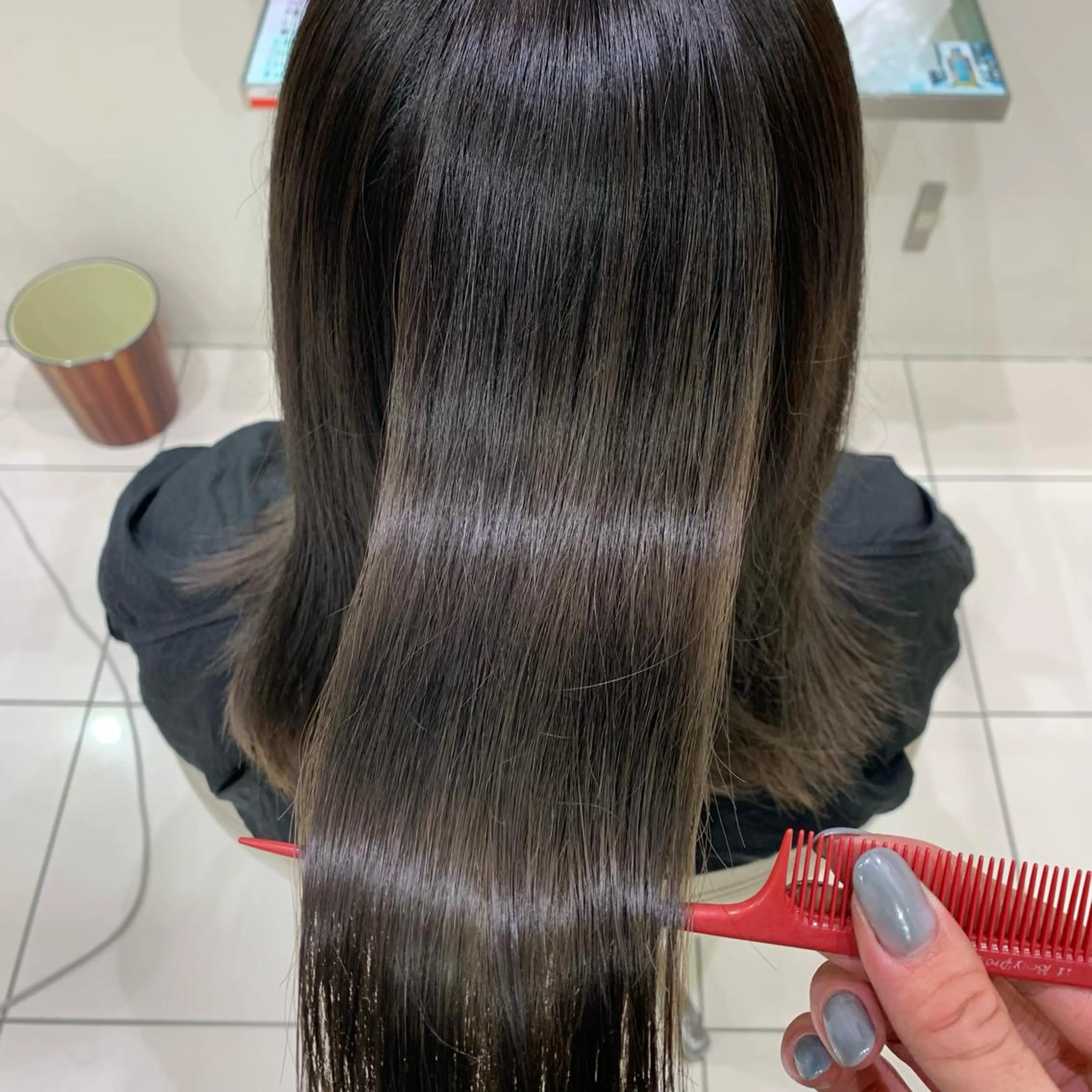 ミディアム カラー ブリーチ 透明感カラー グレージュ シルバー シルバーグレージュ ヘッドスパ/栄 /久屋大通/岡戸のヘアスタイル