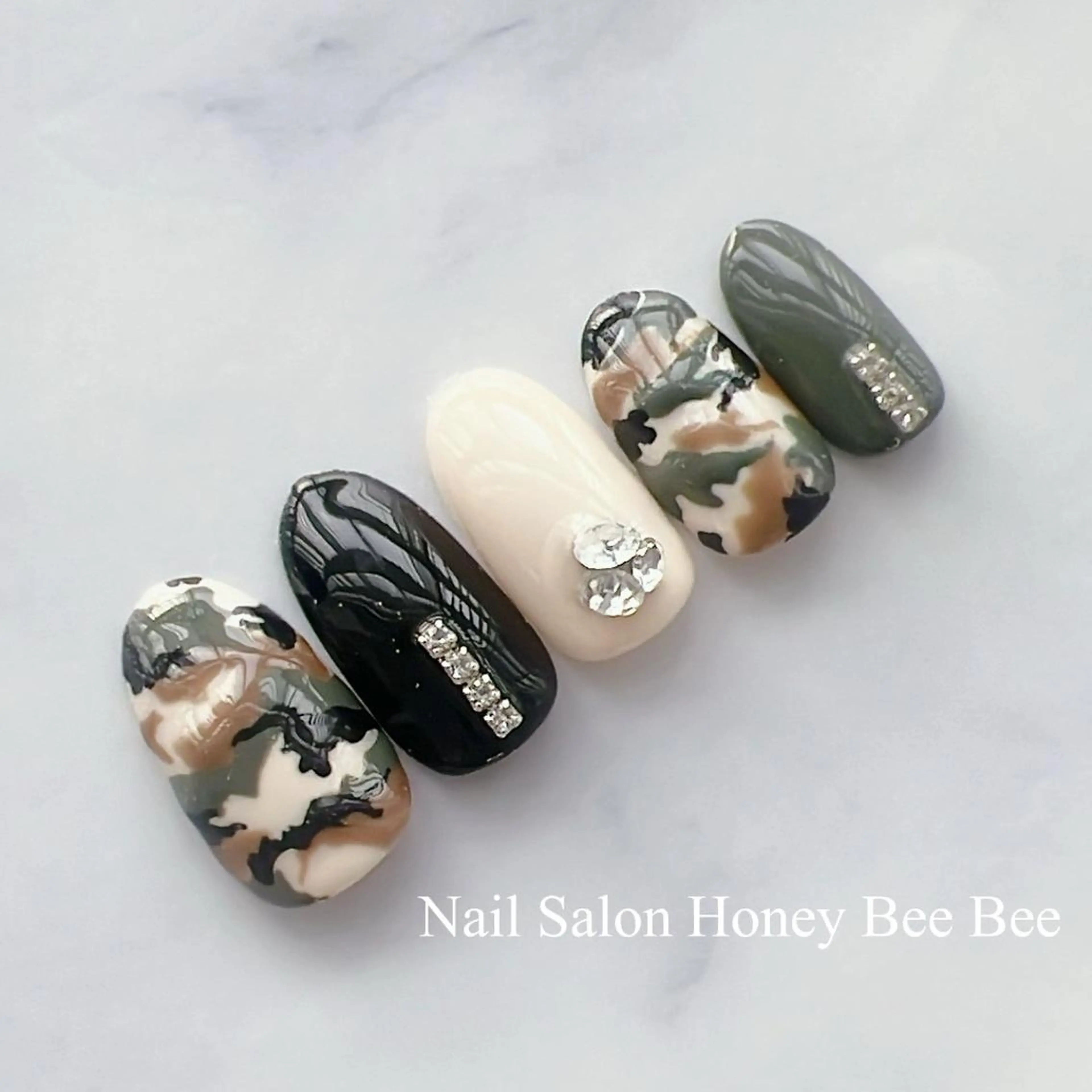 ネイル Nail salon Honey Beeのネイルデザイン