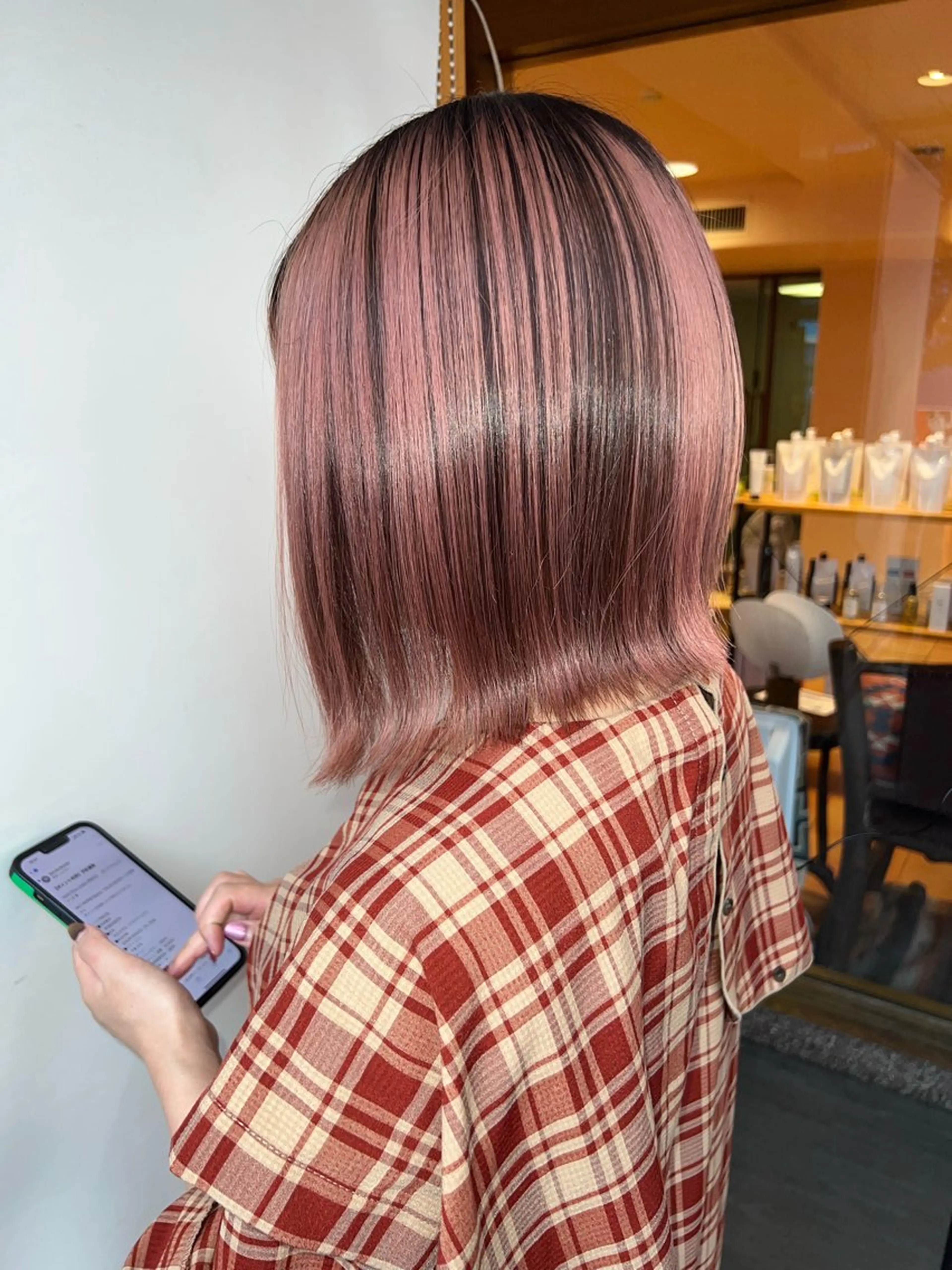 ミディアム morio from london所属・松岡彩華 ボブ /グレージュのヘアスタイル