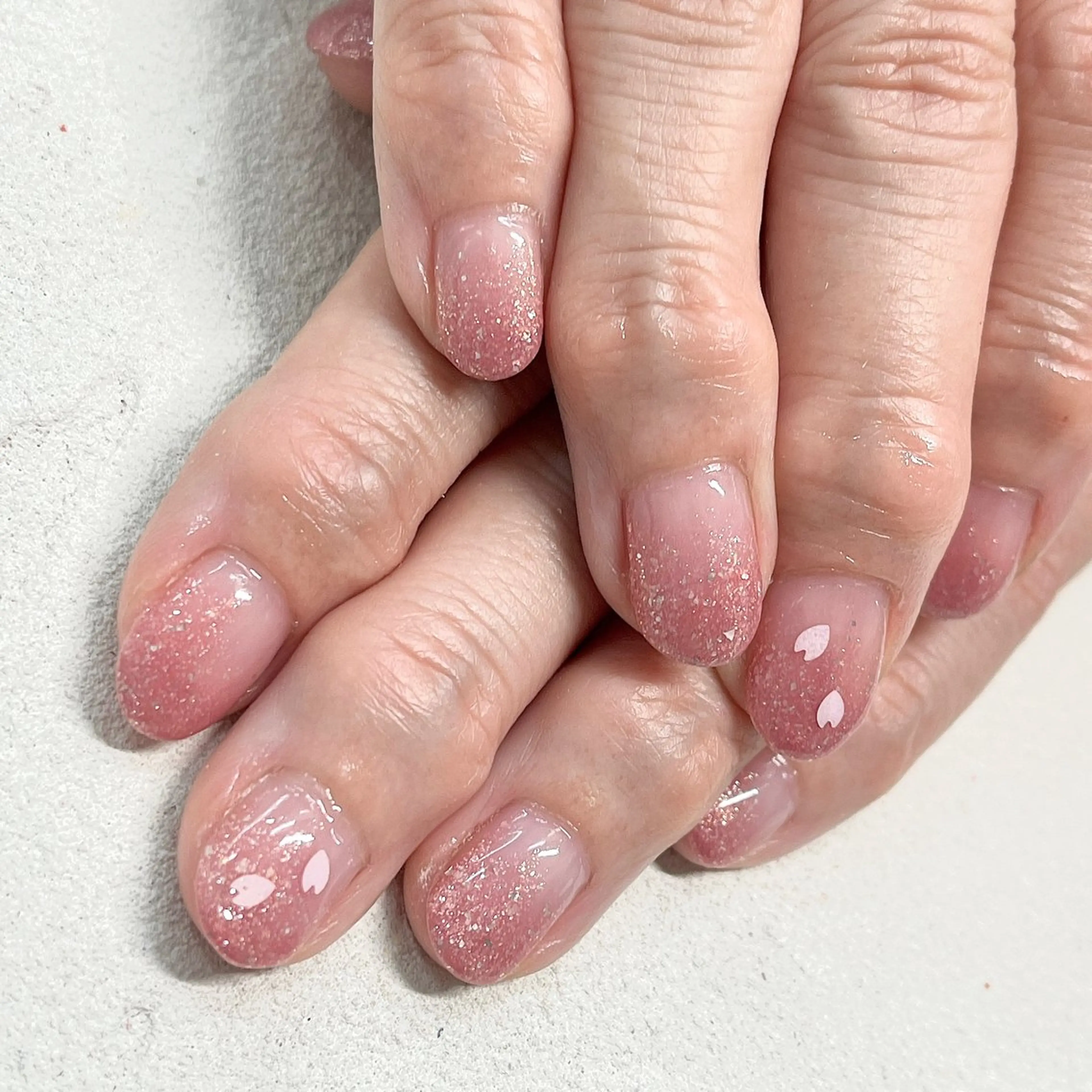 ネイル アートネイル 桜ネイル フットネイル フレンチネイル ジェルネイル ハンドネイル Bianca市ヶ谷店 Aiuraのネイルデザイン