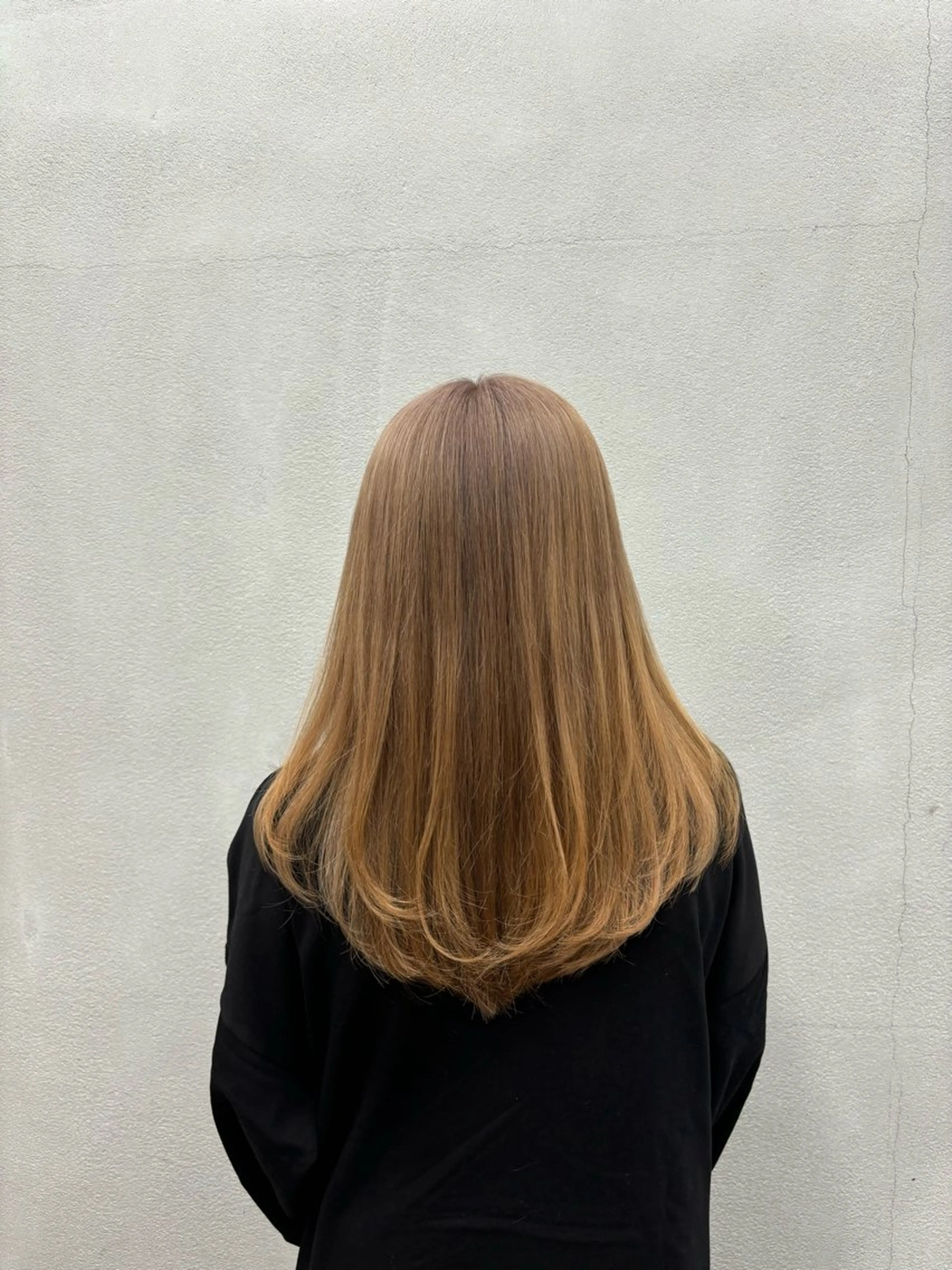 ミディアム カラー mono / Manatoのヘアスタイル