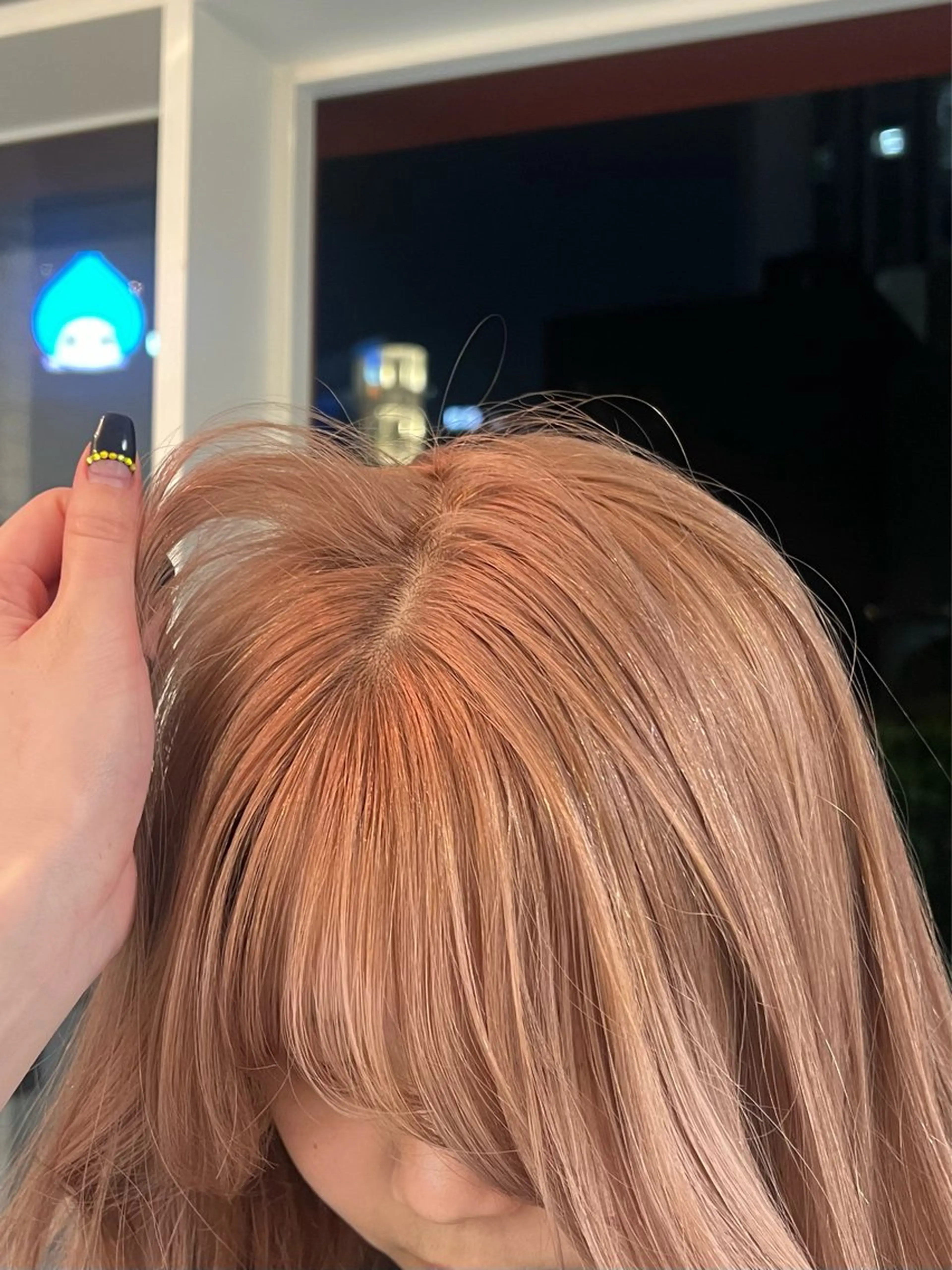 ミディアム 室屋 鈴音のヘアスタイル