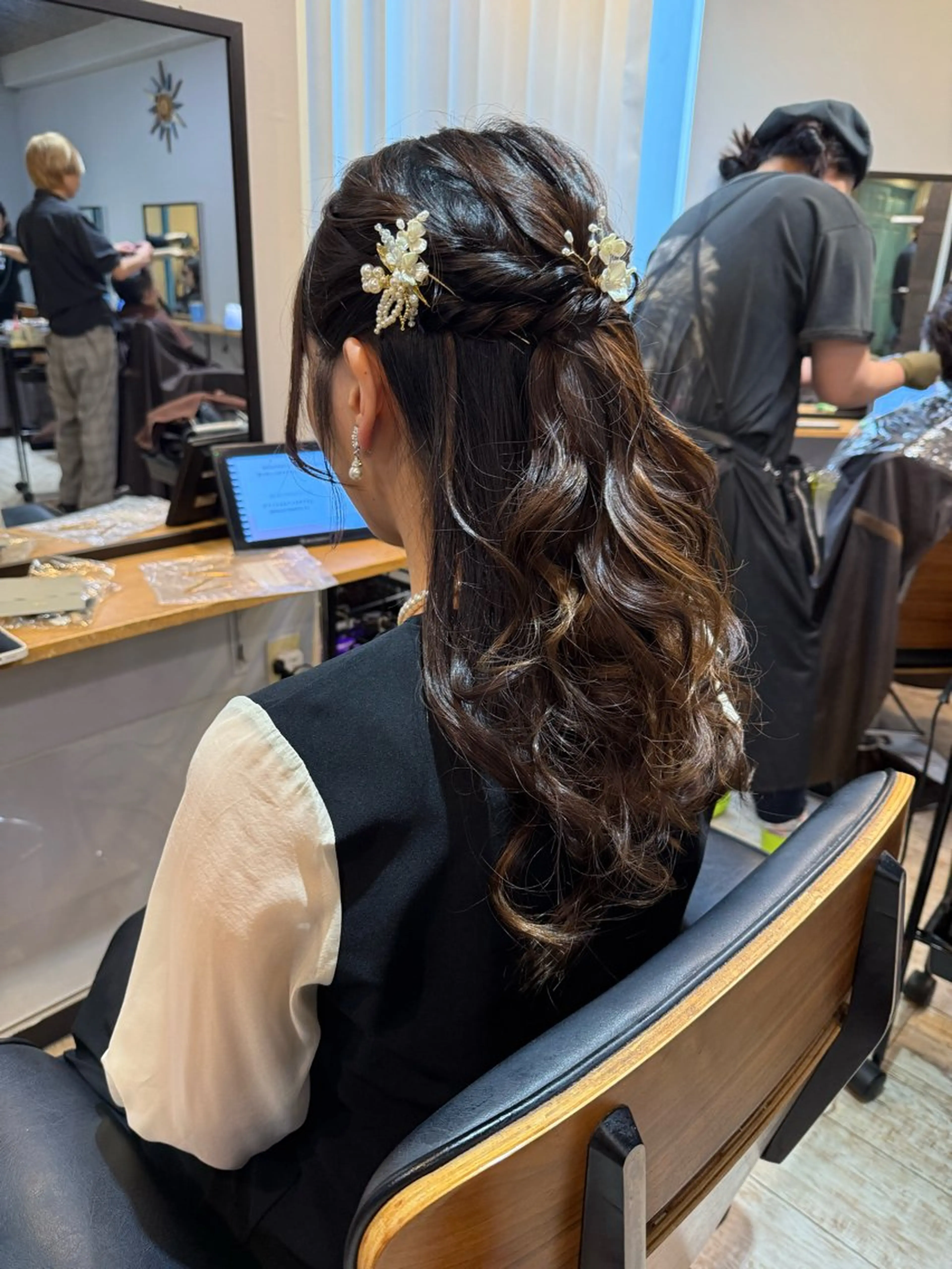 ロング ヘアアレンジ ハーフアップ 加藤 まりえのヘアスタイル