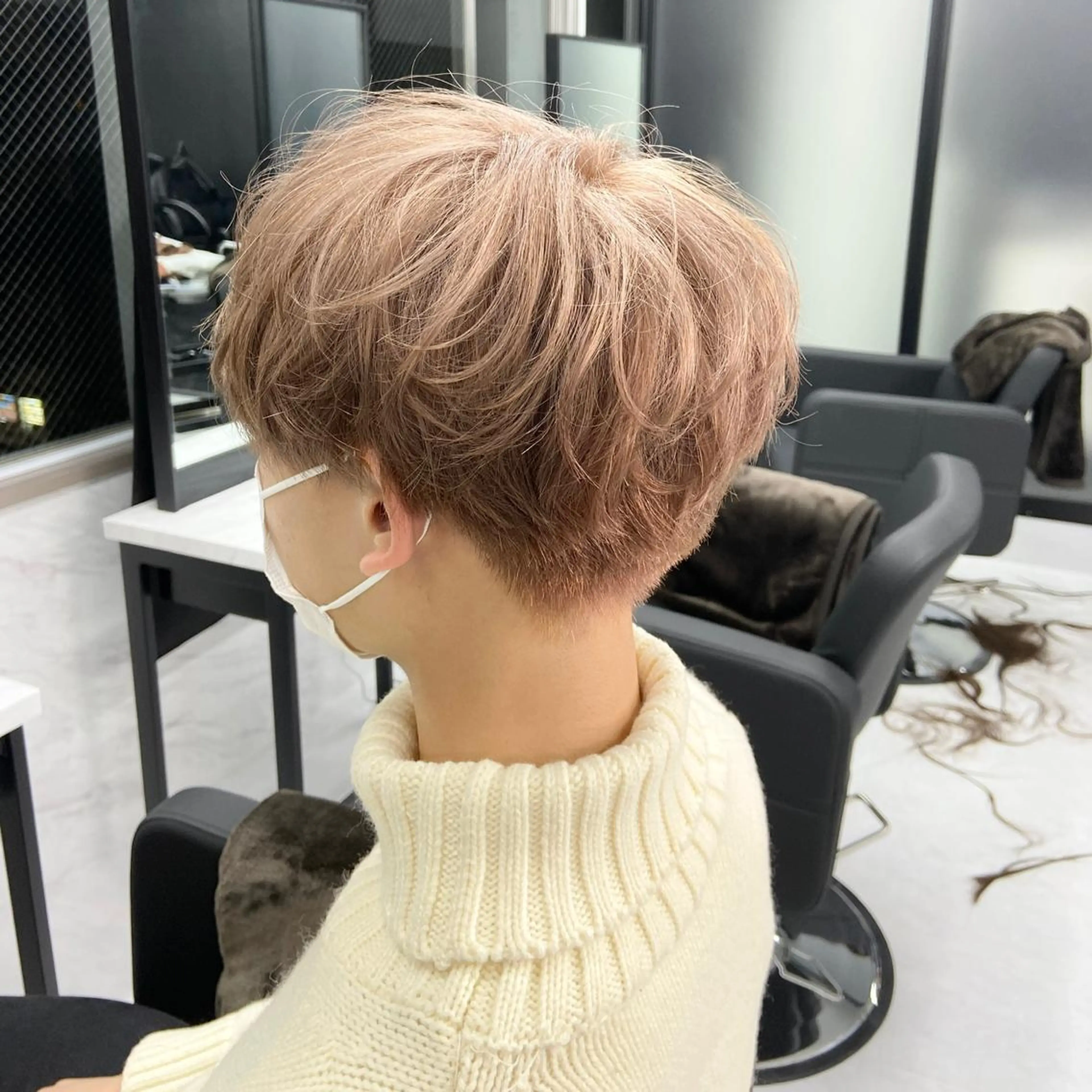 ショート カラー メンズ メンズハイトーン ハイトーンカラー ヘアカラー トリートメント ミルボンAujua認定サロン Ria OSAKA 梅田所属・メンズ、エクステ特化 Ryuのヘアスタイル