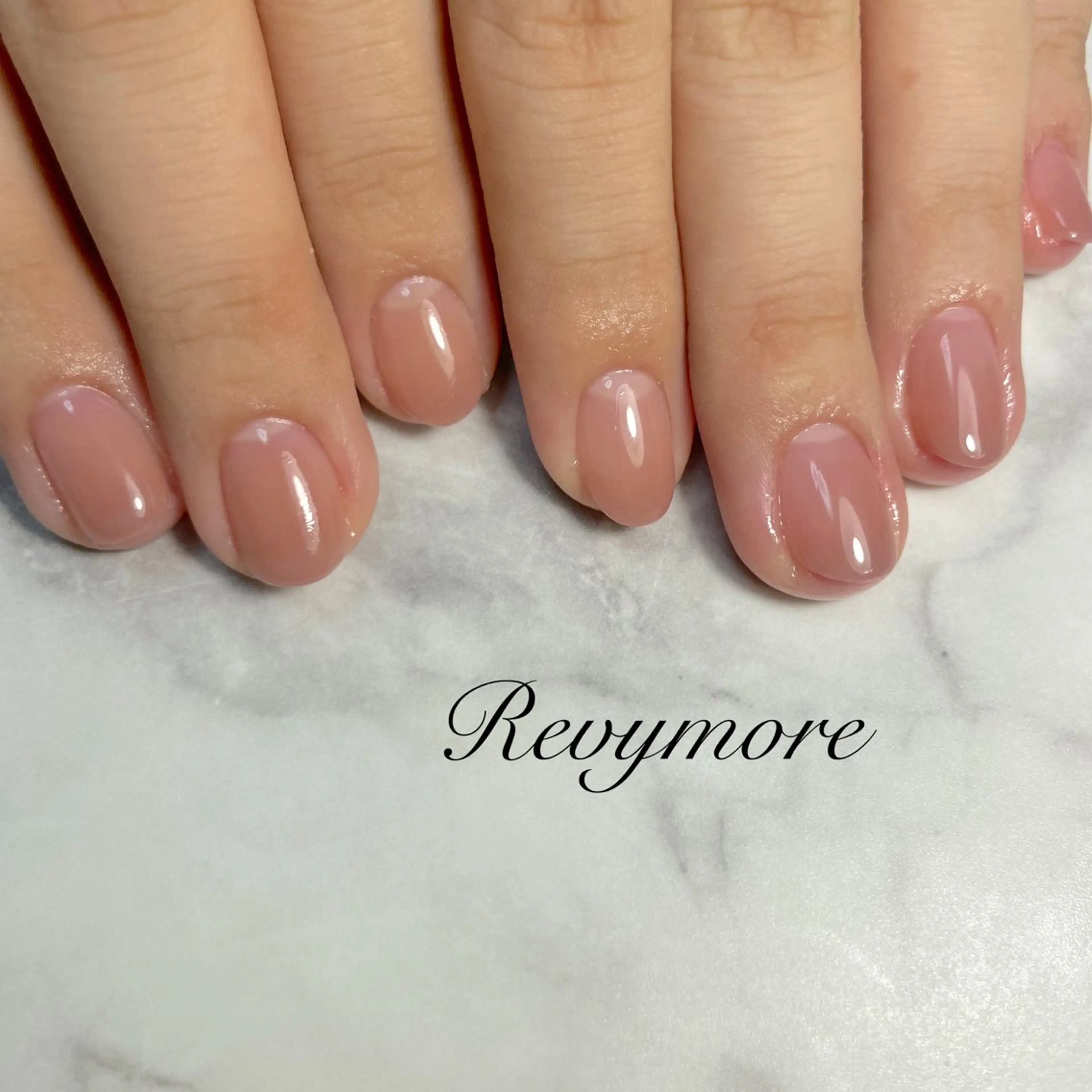 ネイル ジェルネイル 韓国ネイル ニュアンスネイル オフィスネイル シンプルネイル nail salon Revymore所属・nail salon Revymoreのネイルデザイン