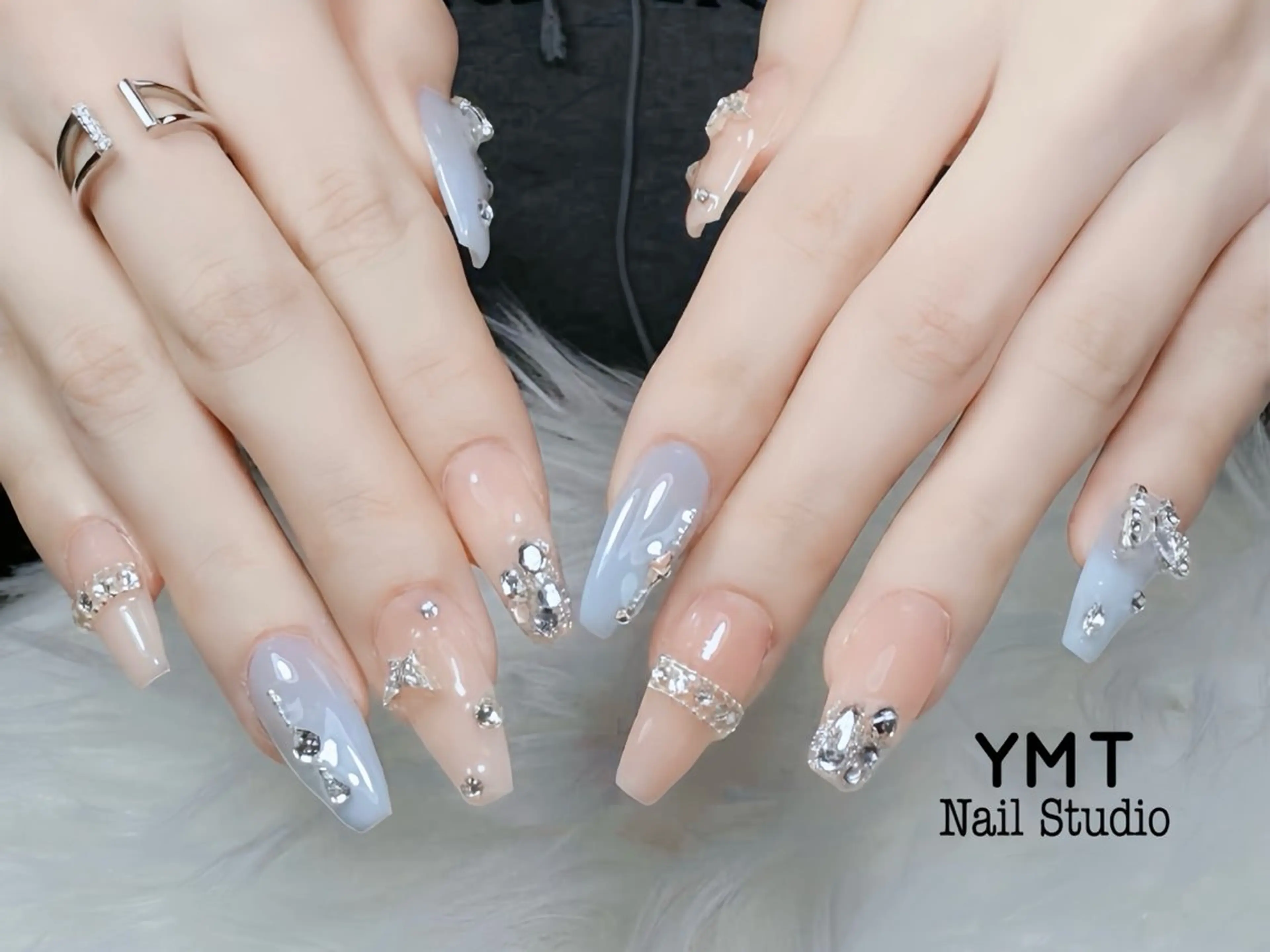 ネイル 長さ出し フットネイル ジェルネイル 韓国ネイル マグネットネイル ハンドネイル YMT NailStudio所属・YMT NailStudioのネイルデザイン
