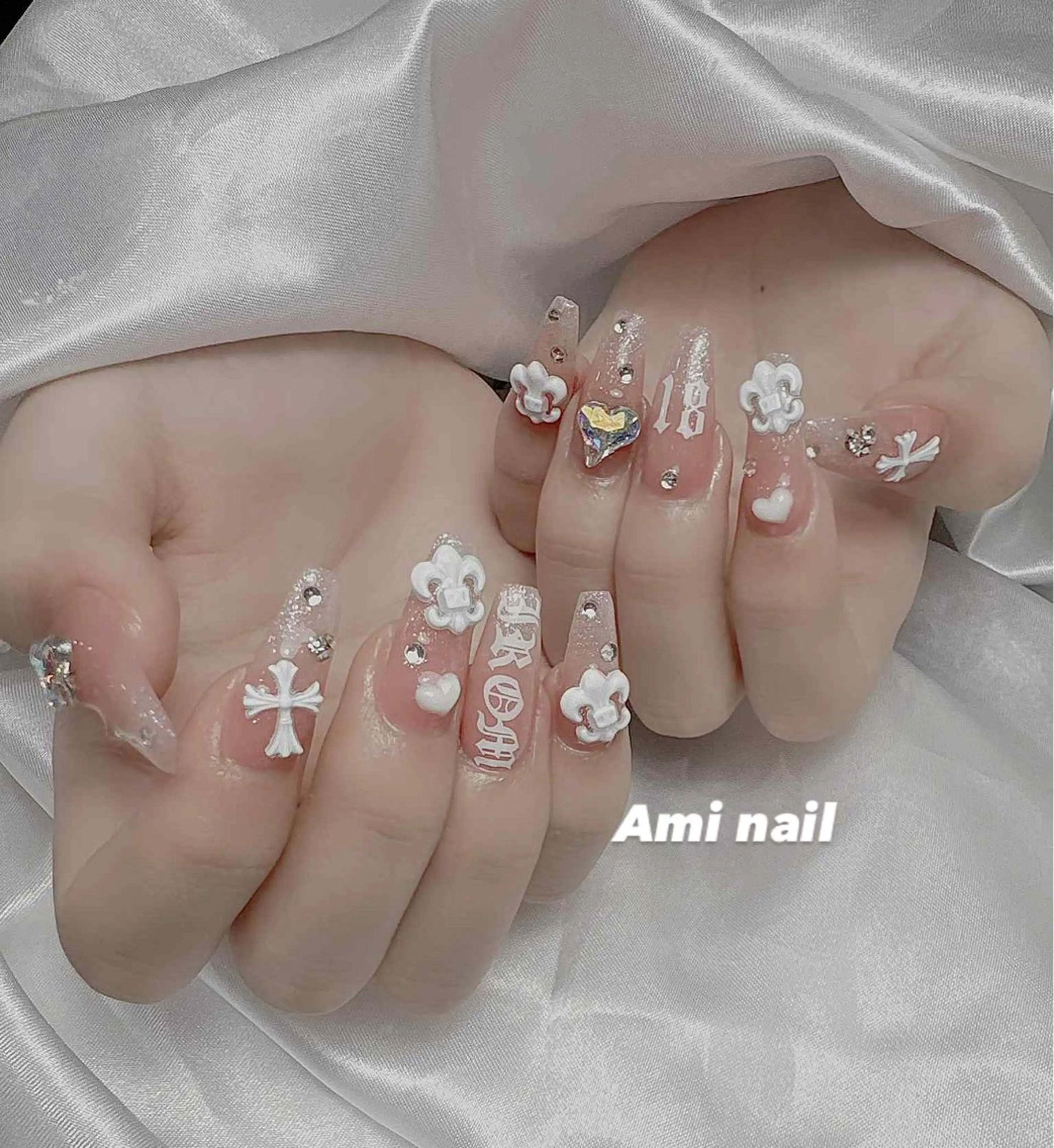 ネイル Ami Nail所属・Ami Nailのネイルデザイン