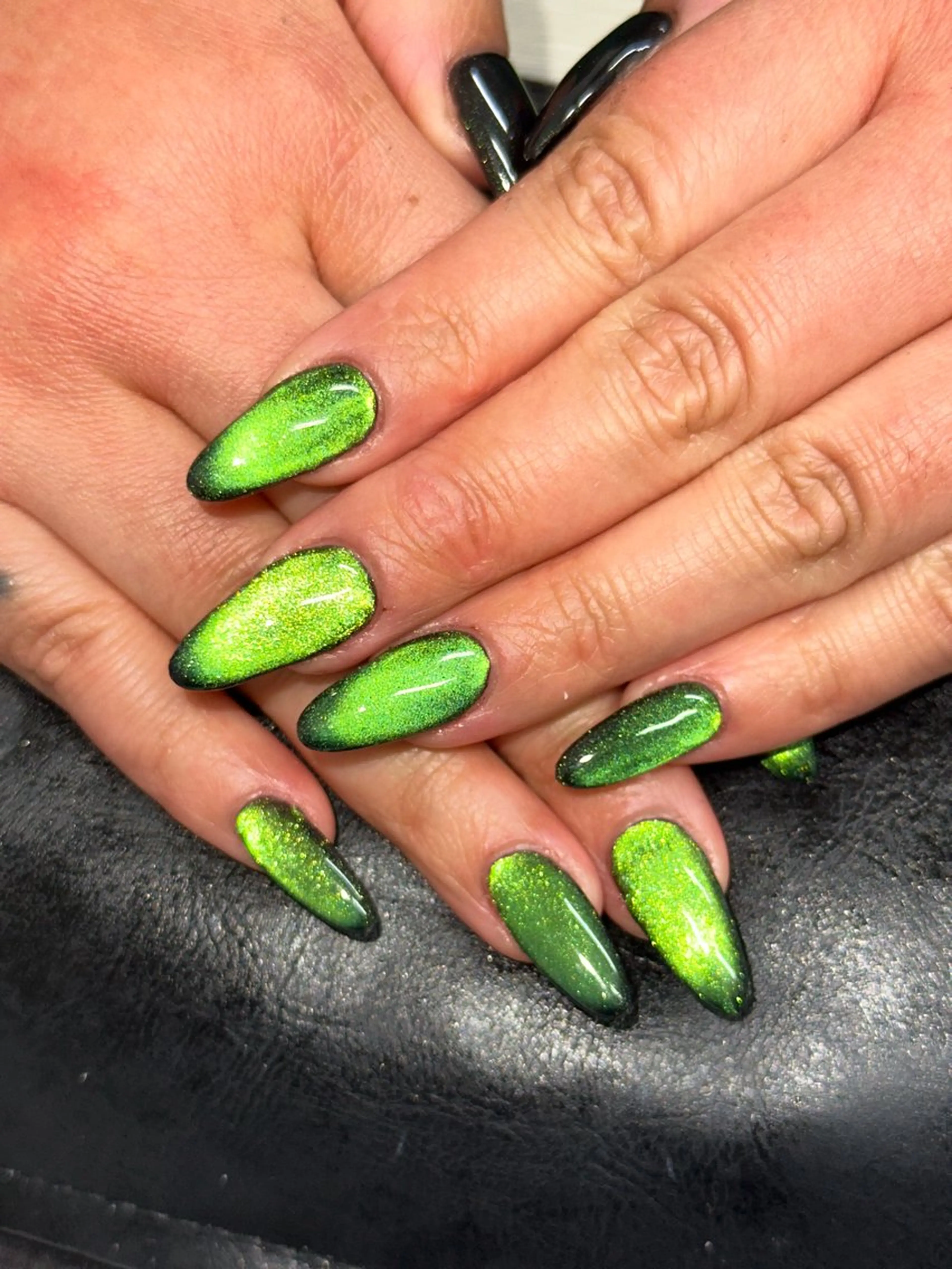 ネイル シャインネイル所属・伊藤 くるみのネイルデザイン