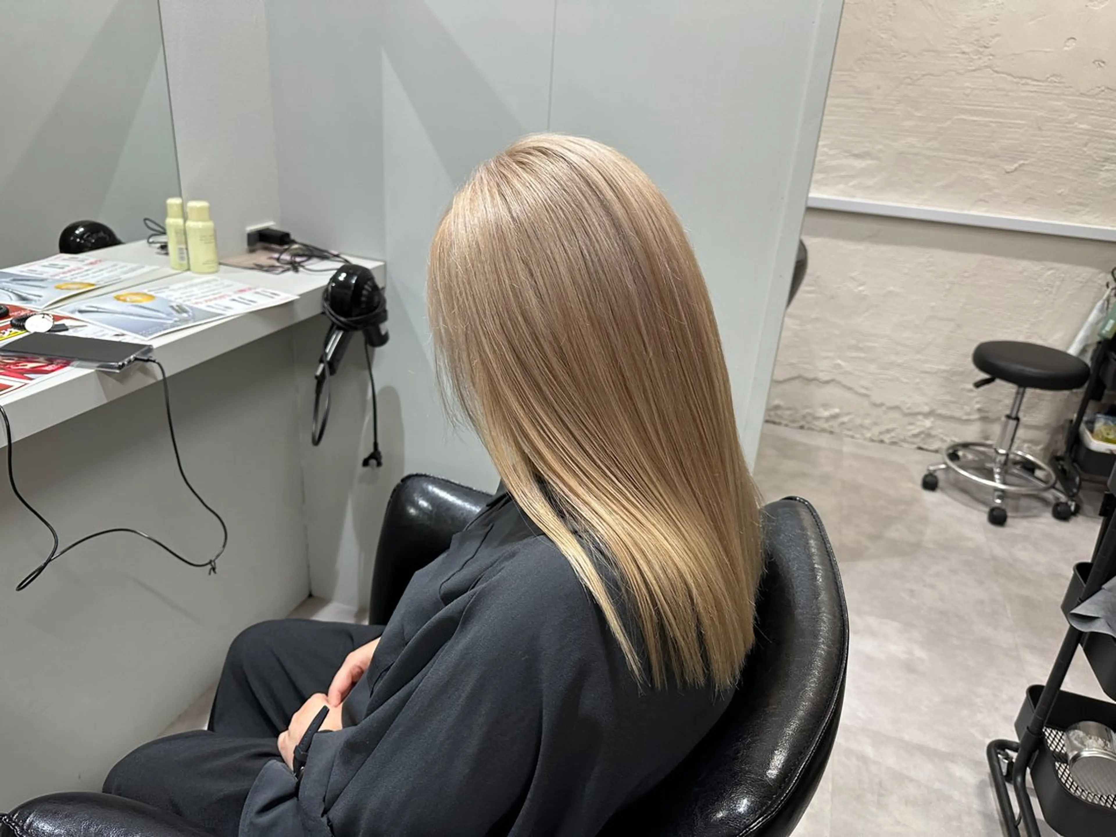 セミロング カット ヘアカラー ハイライト/ ブリーチ😈小倉😈のヘアスタイル