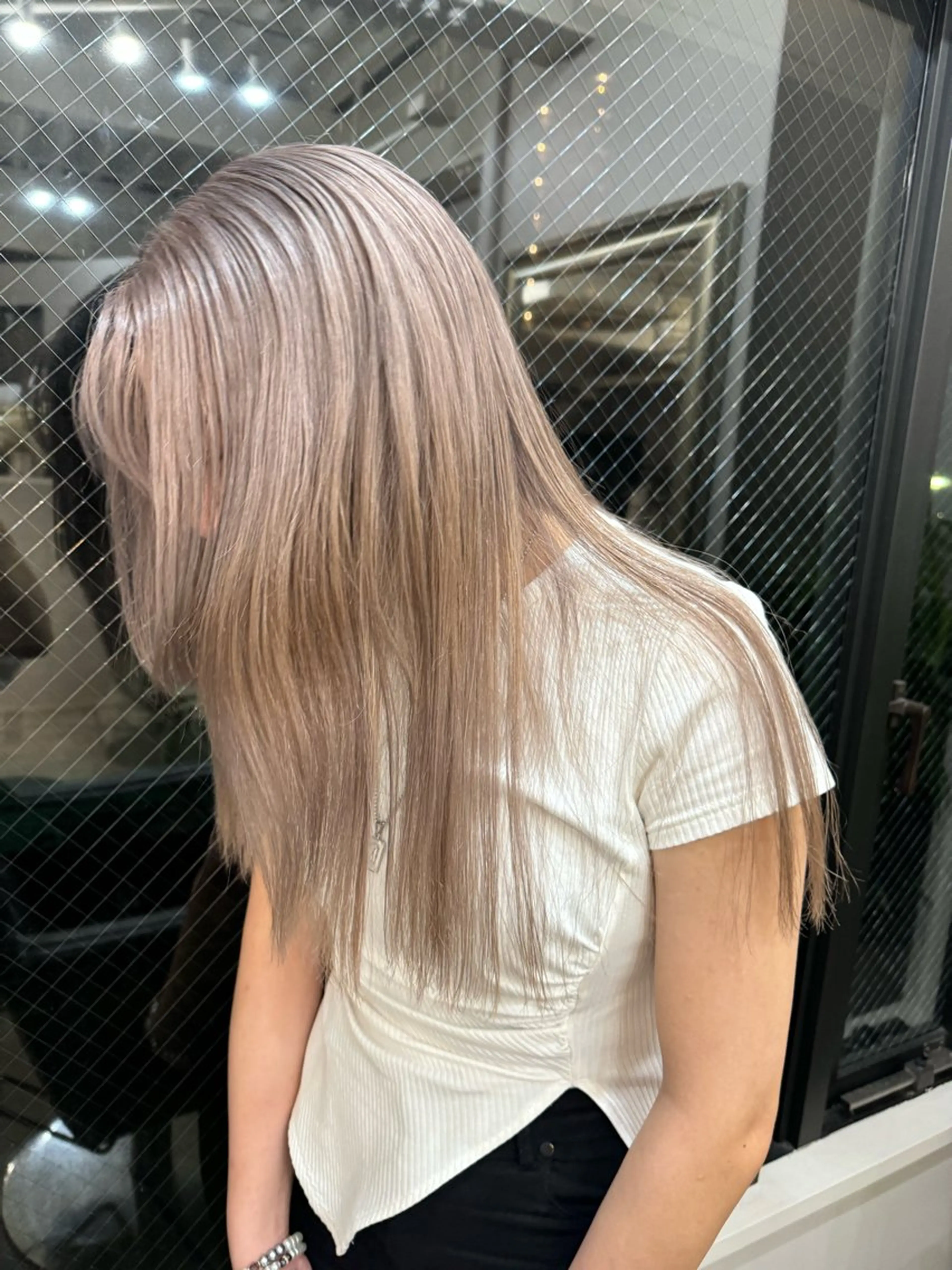 カラー レイヤー/ハイトーン ヒガシサヨのヘアスタイル