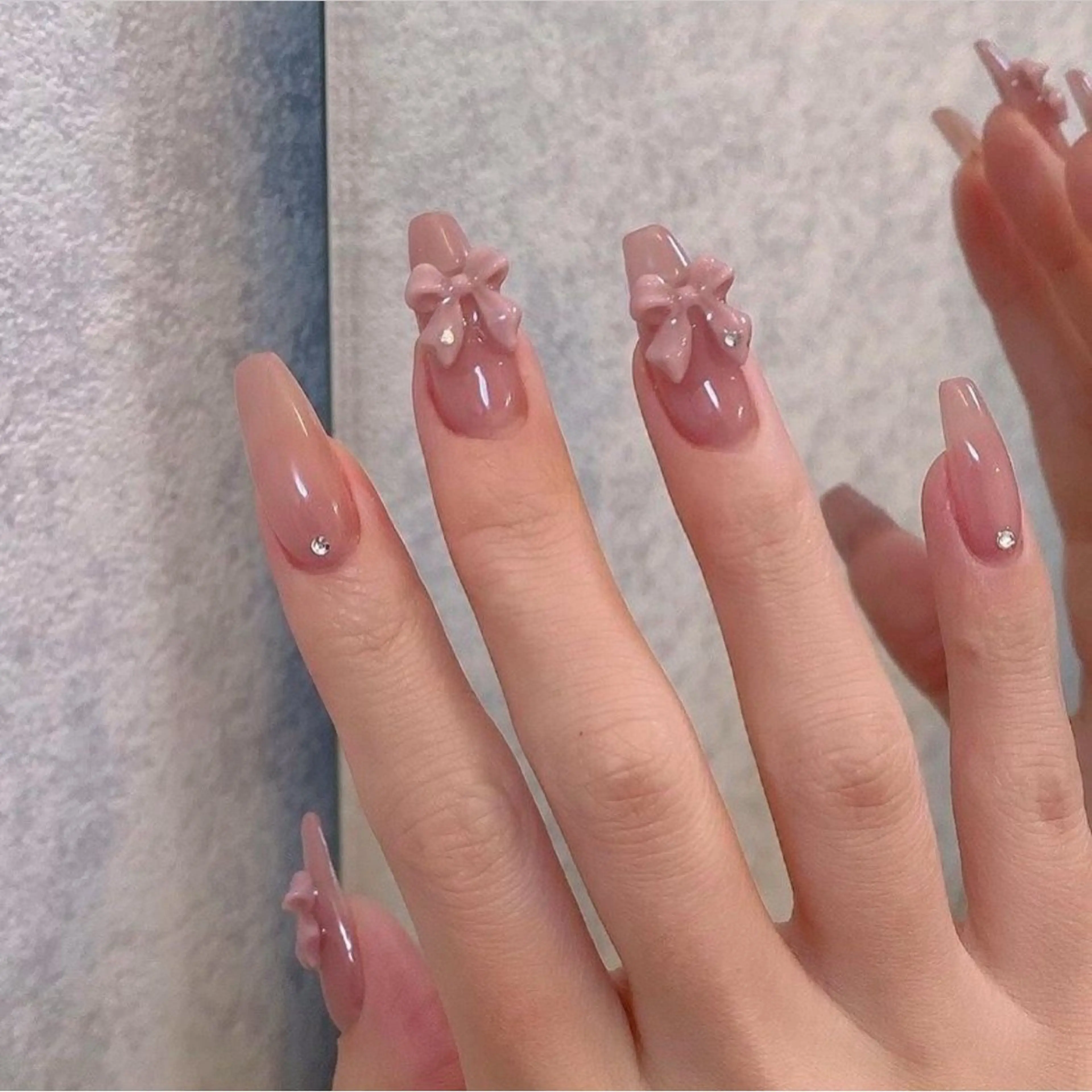 ネイル 長さ出し グラデーション キラキラネイル 韓国ネイル ラメ(グリッター) ハンドネイル ハンドケア Chisa Nail Studio所属・チ サのネイルデザイン