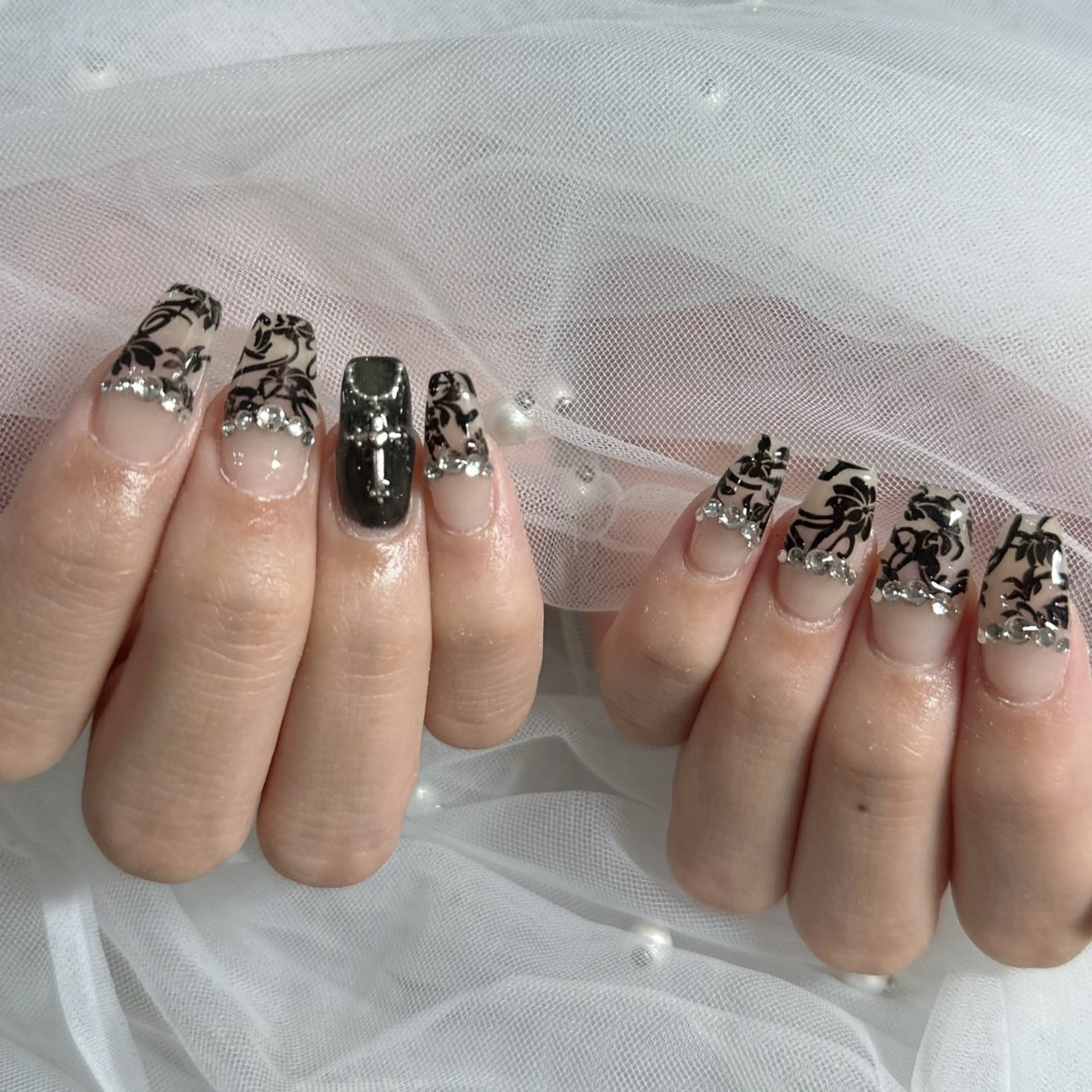 ネイル ハンドネイル LAVISH nanamiのネイルデザイン