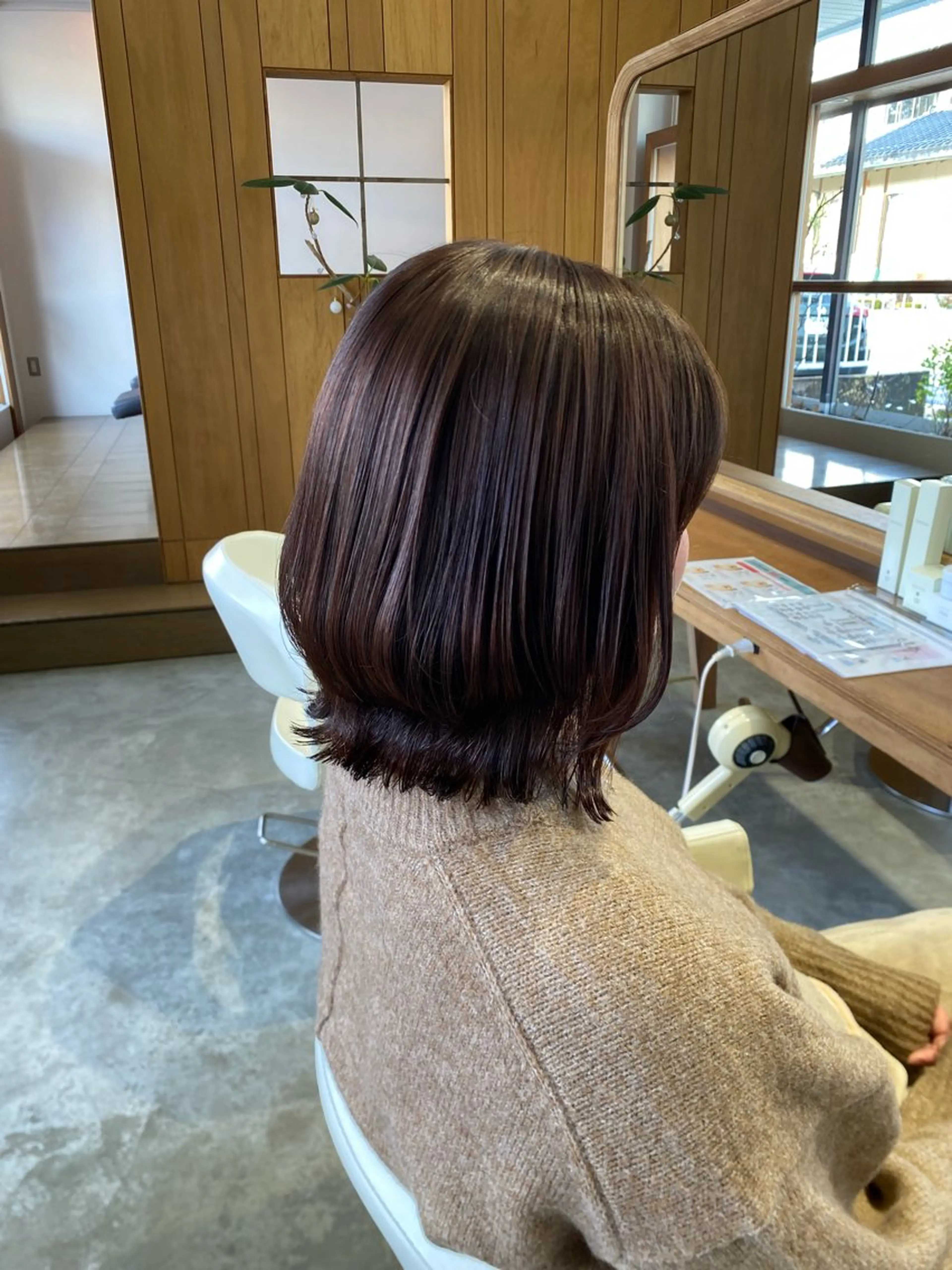 ミディアム ミディアムレイヤー くびれヘア レイヤーカット カット fulam所属・MIKU ／fulamのヘアスタイル